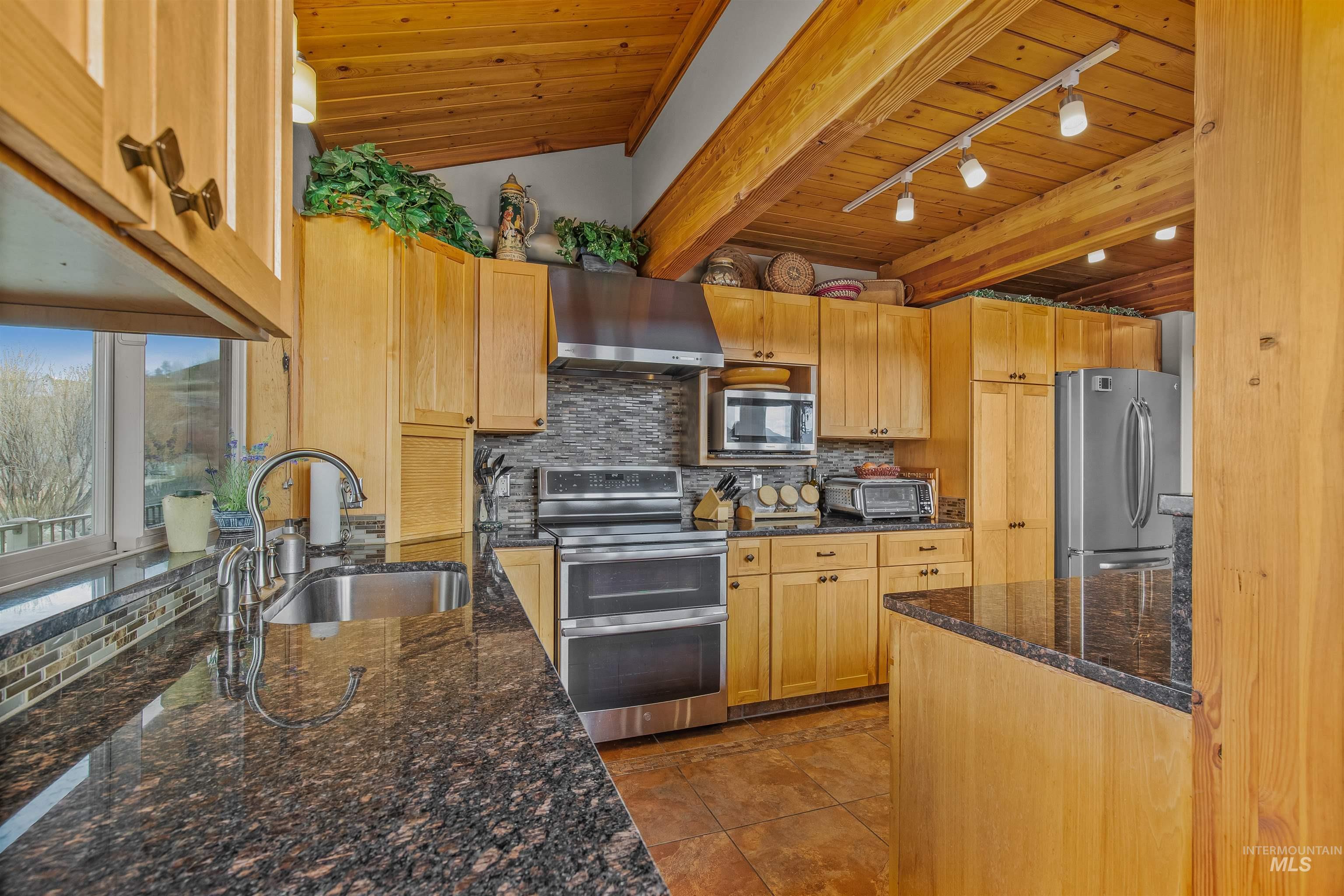 21766 Clearwater Ridge Property Photo 12