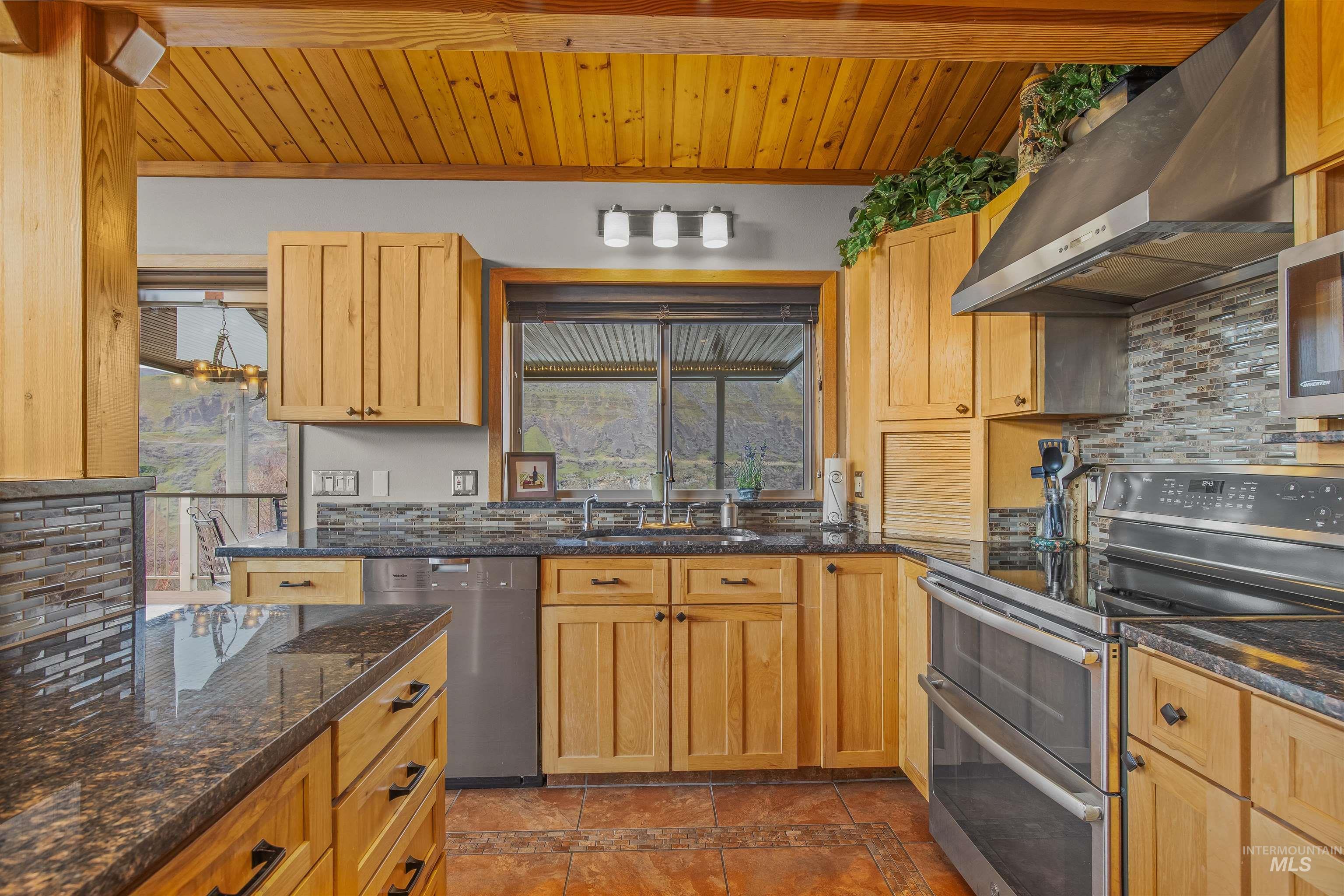 21766 Clearwater Ridge Property Photo 13