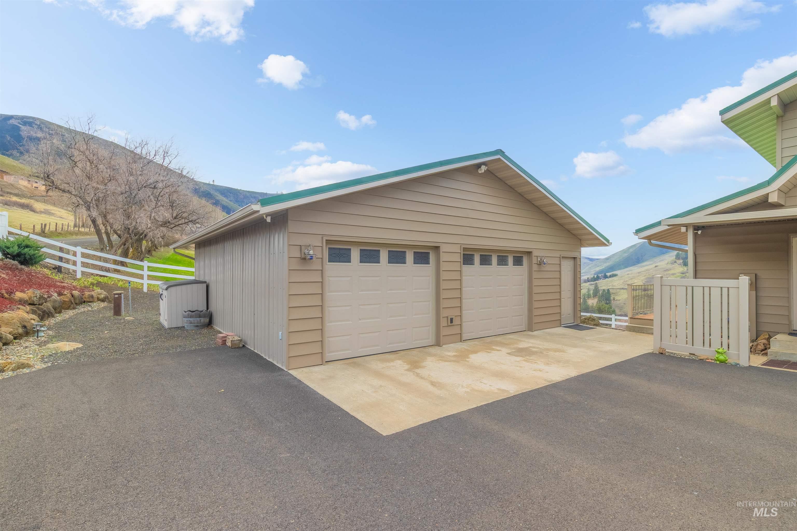 21766 Clearwater Ridge Property Photo 37