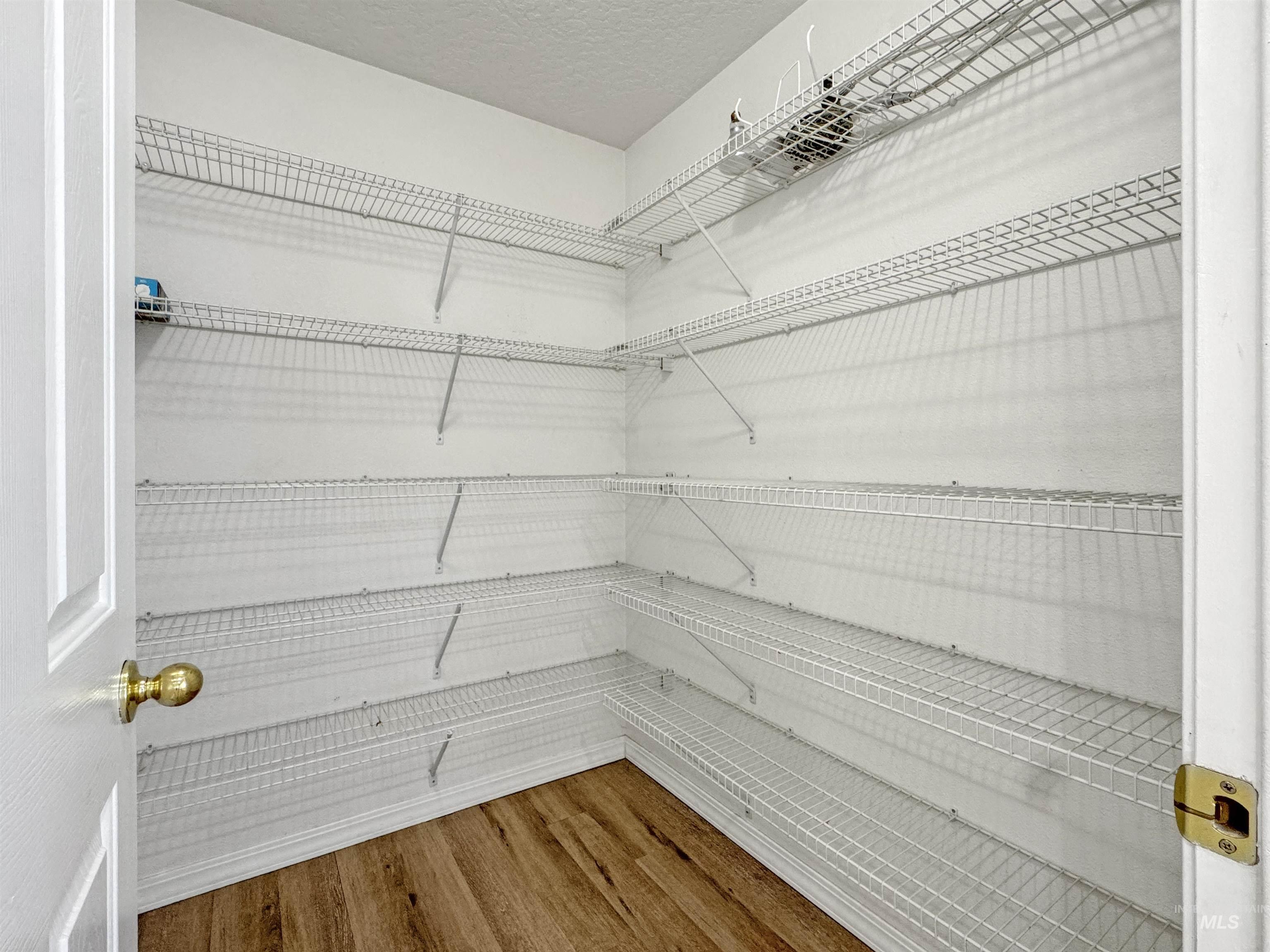 334 E Brush Gulch Property Photo 10