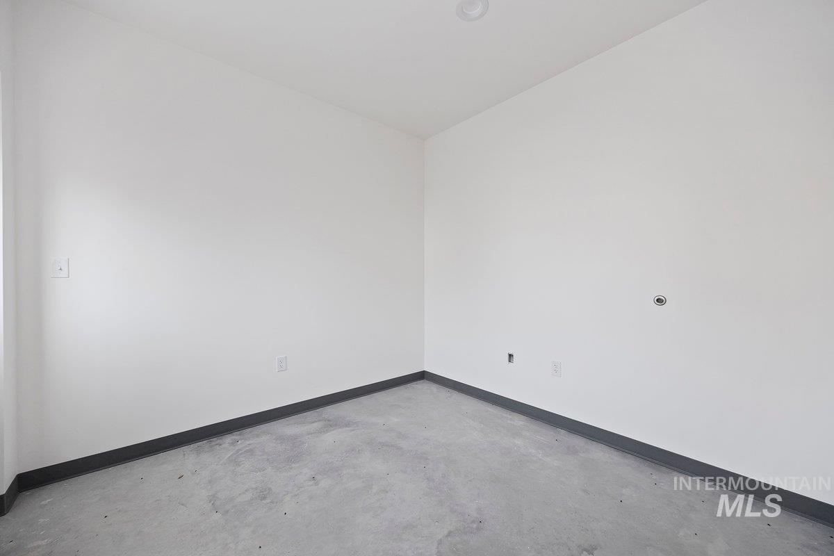 960 Washington St. S. Unit 3 Property Photo 8
