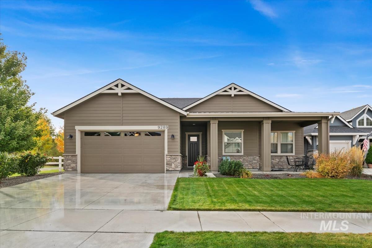 9289 Suttle Lake Drive Property Photo