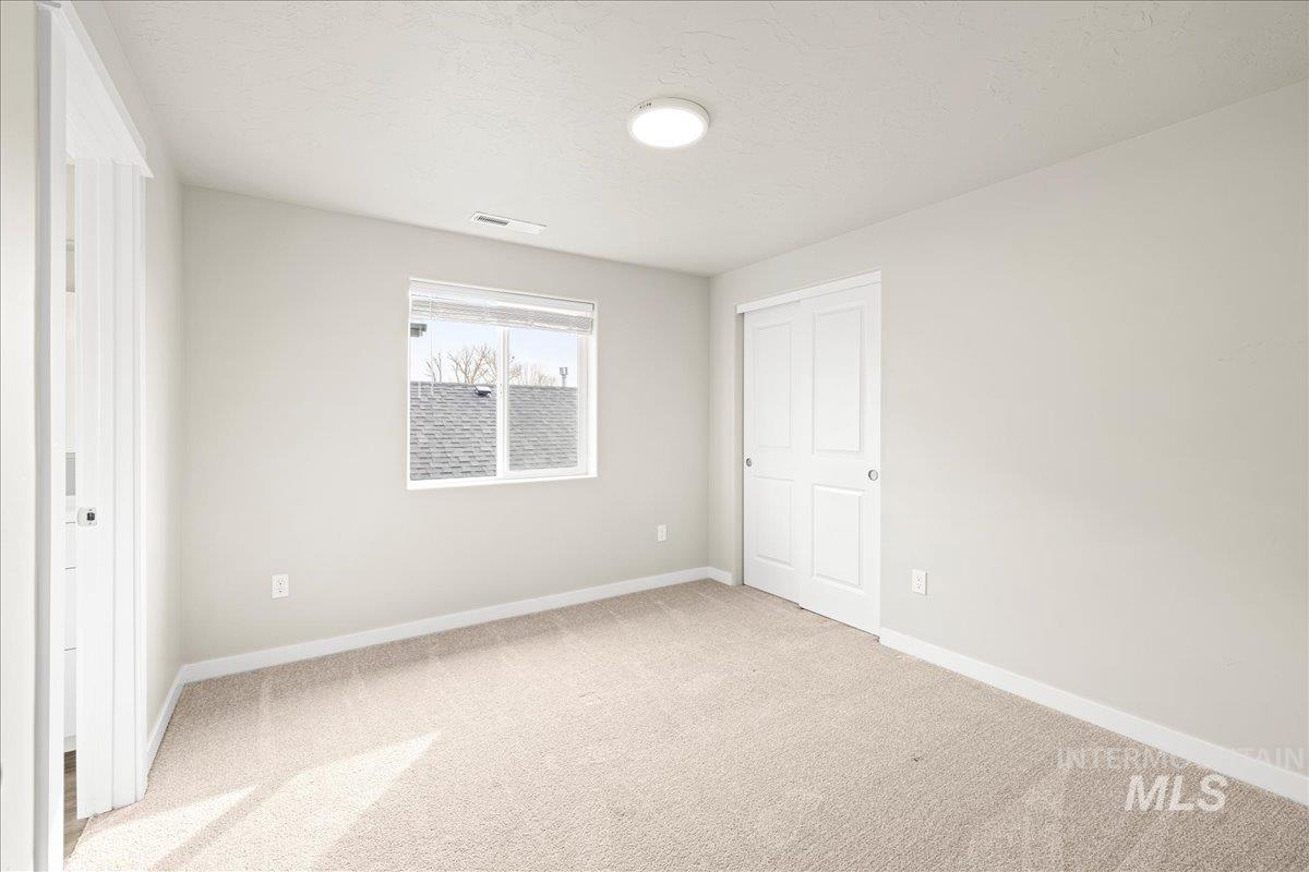 2205 E Tugela Falls Ct Property Photo 31