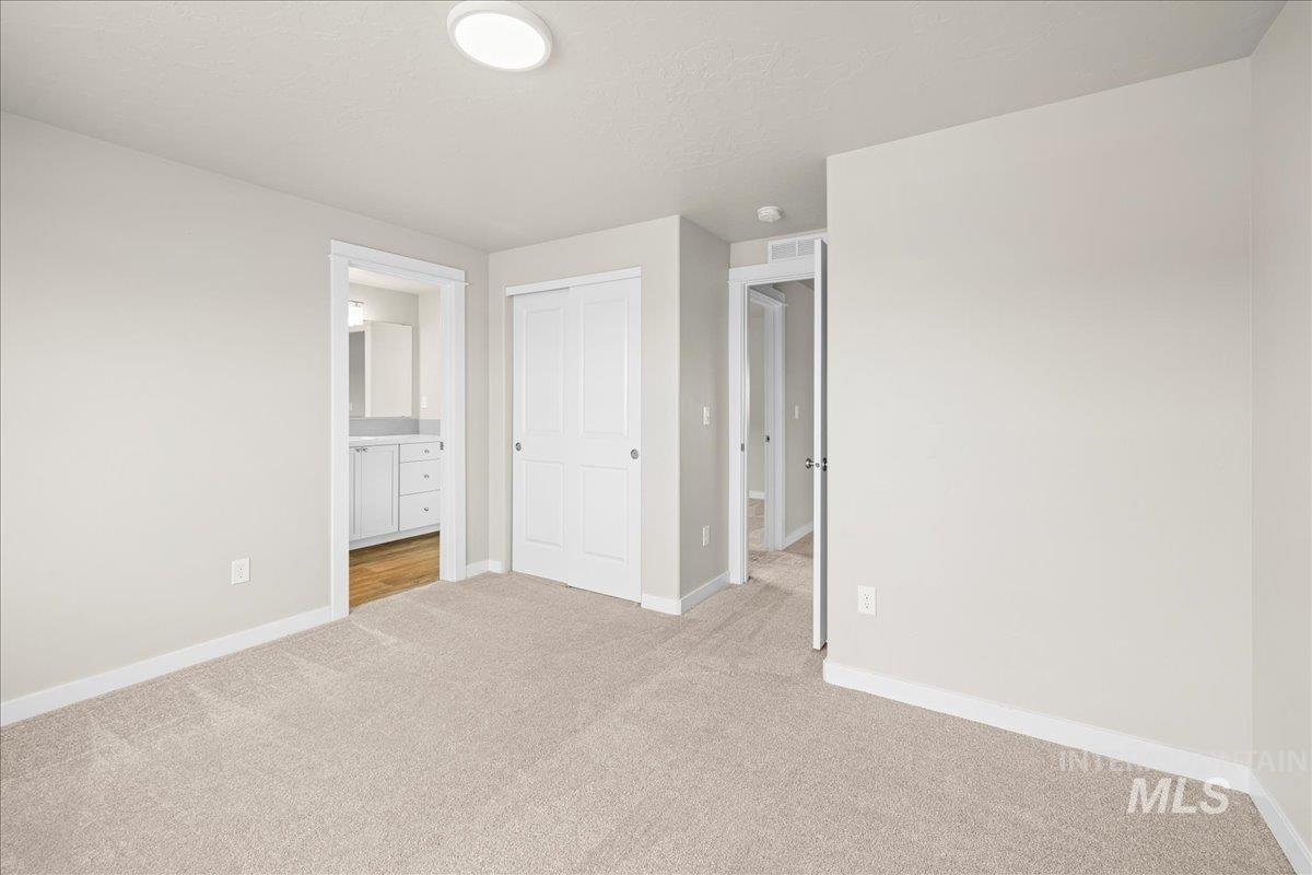 2205 E Tugela Falls Ct Property Photo 36