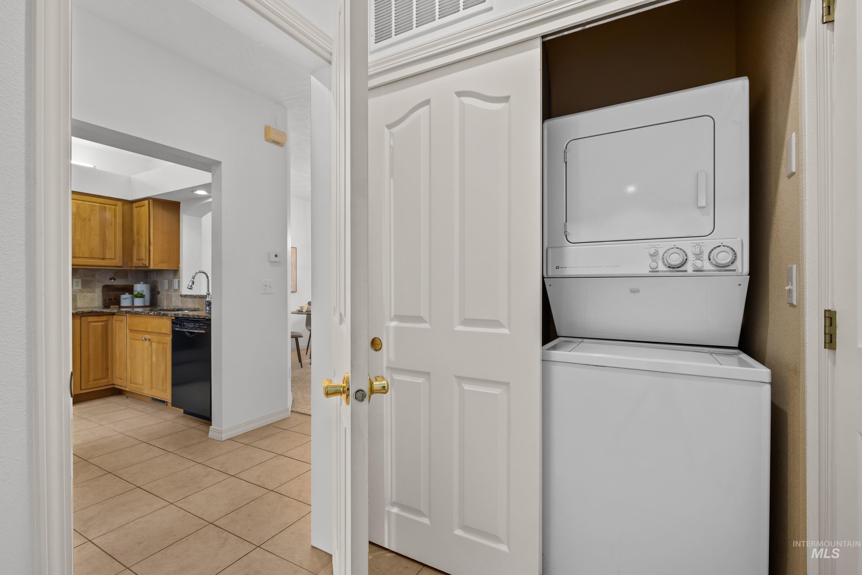 5116 S Surprise Way Property Photo 26