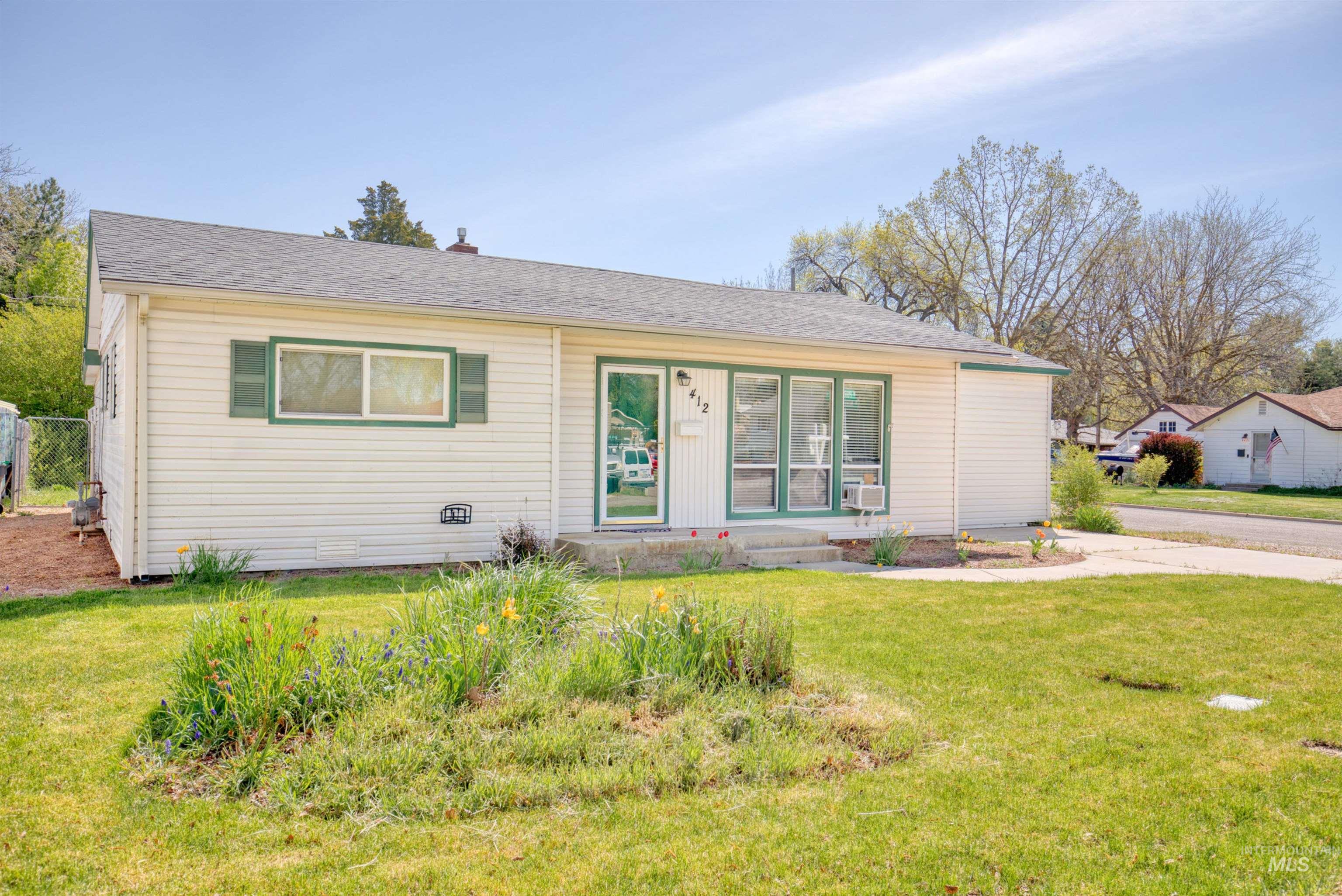 412 N Purdue St Property Photo
