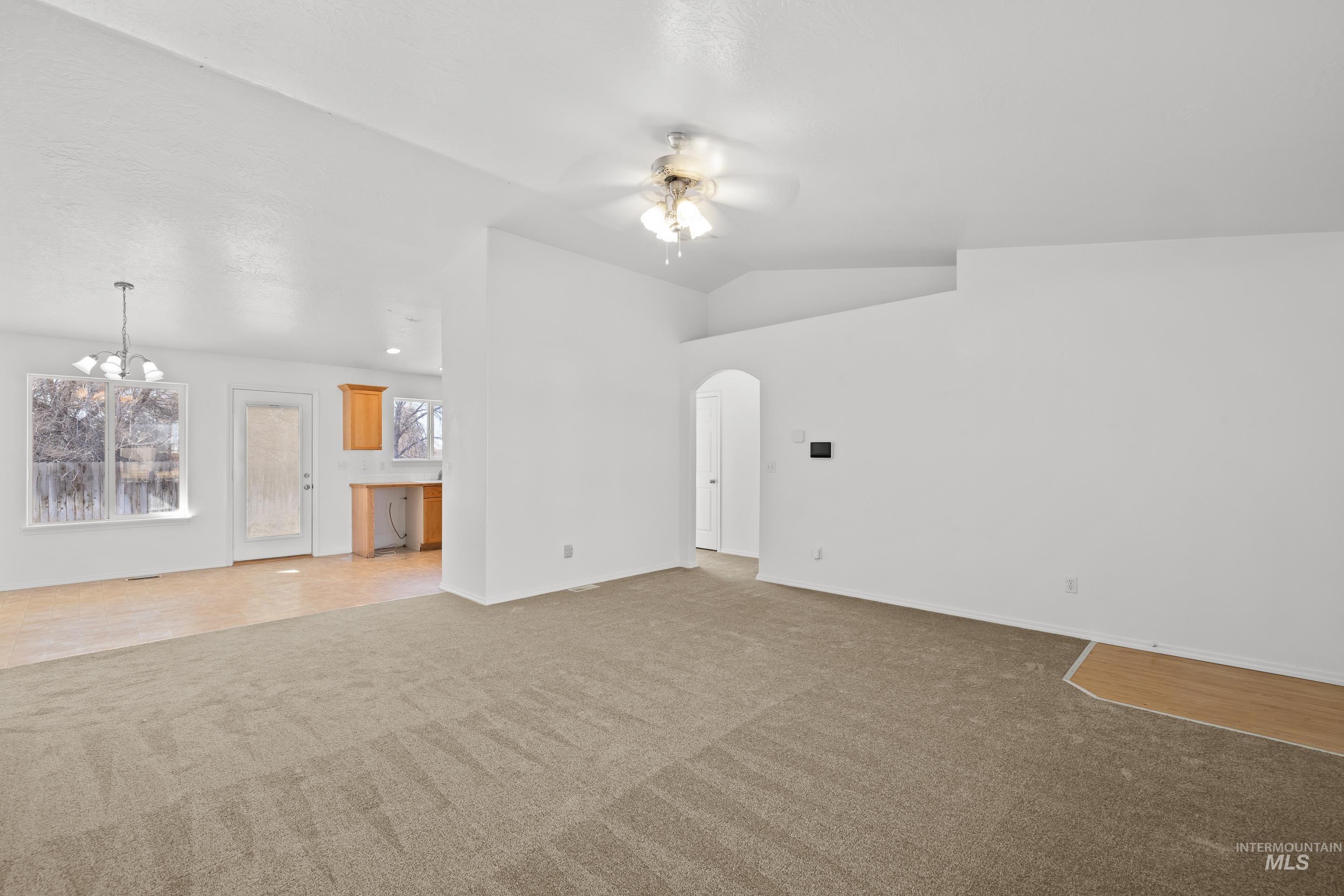 1379 Nw Withrow Ct Property Photo 10