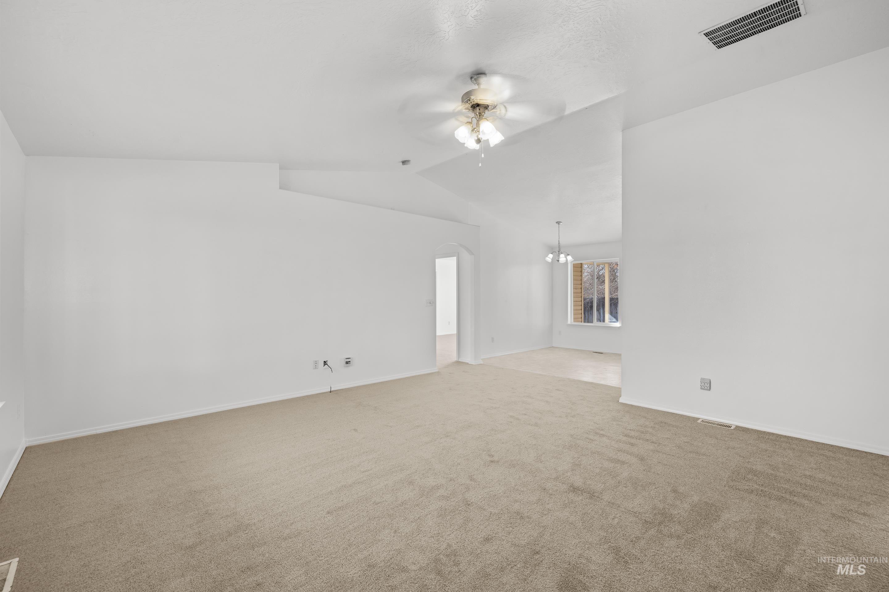 1379 Nw Withrow Ct Property Photo 11