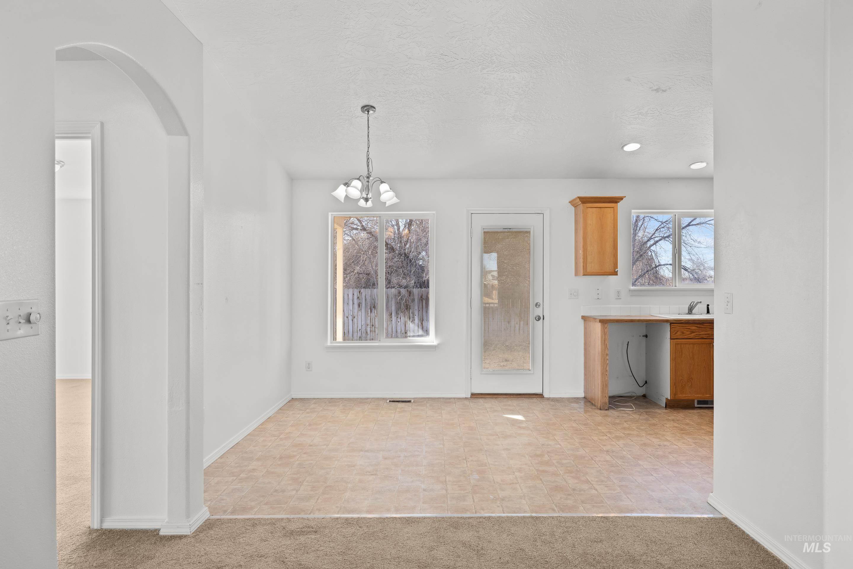 1379 Nw Withrow Ct Property Photo 12