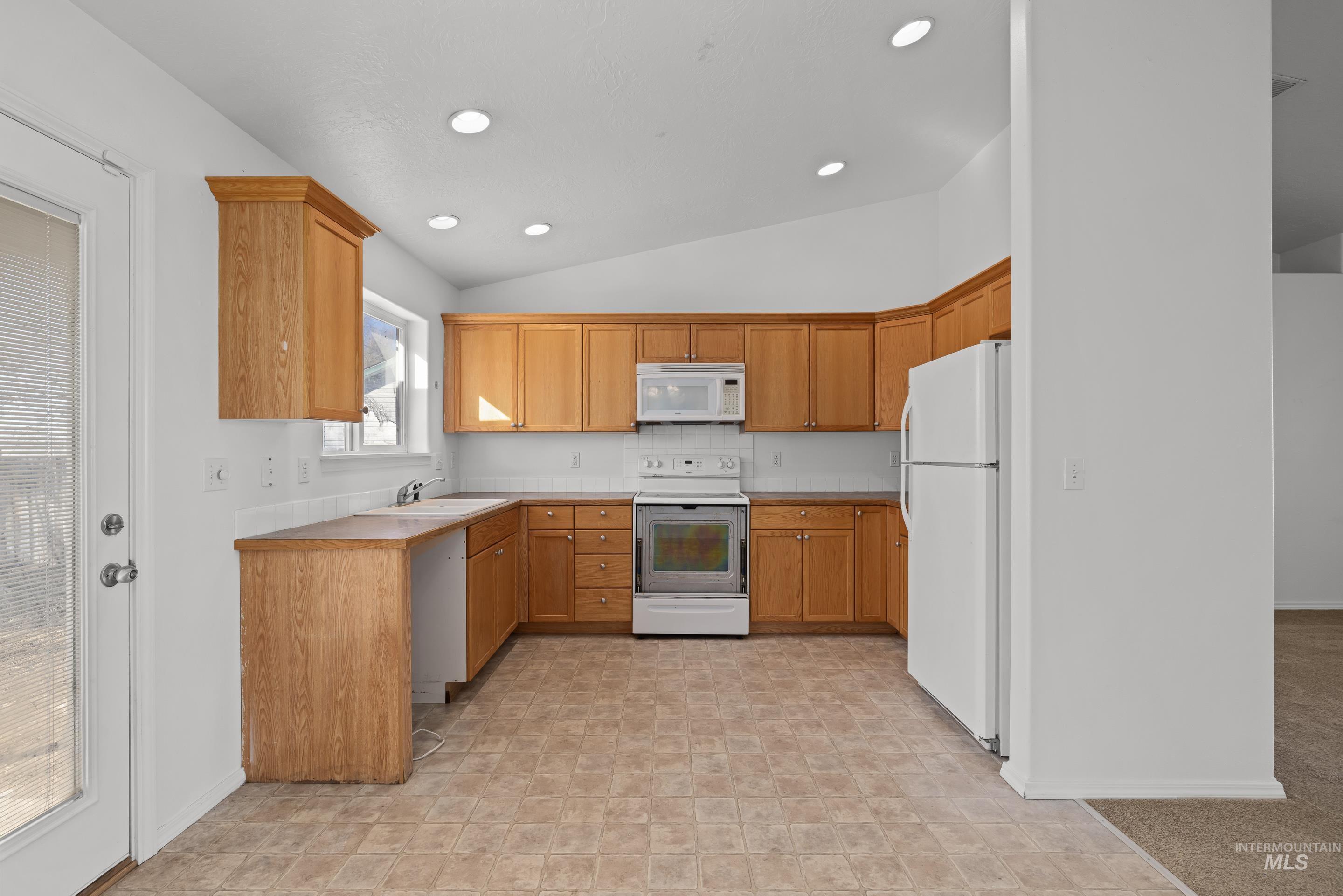 1379 Nw Withrow Ct Property Photo 14