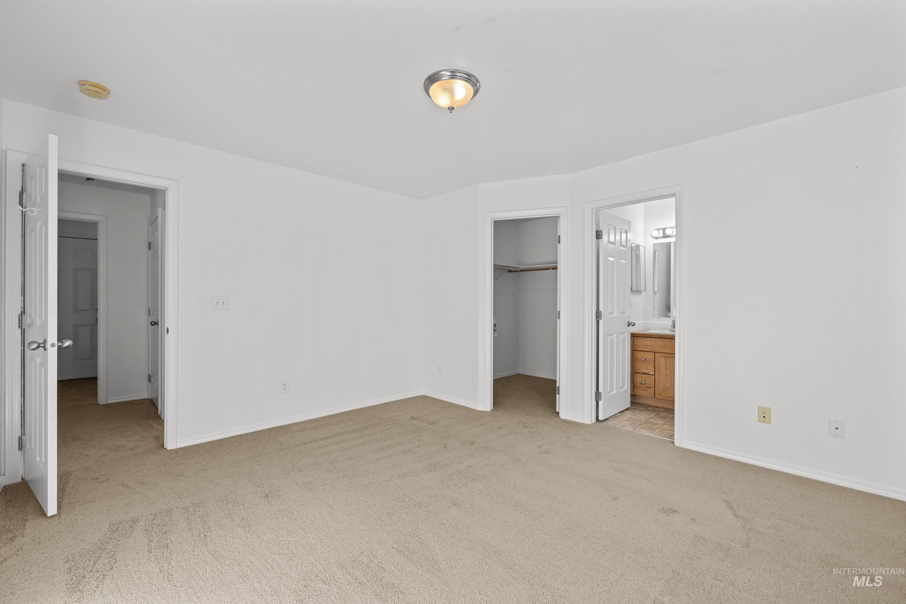 1379 Nw Withrow Ct Property Photo 20