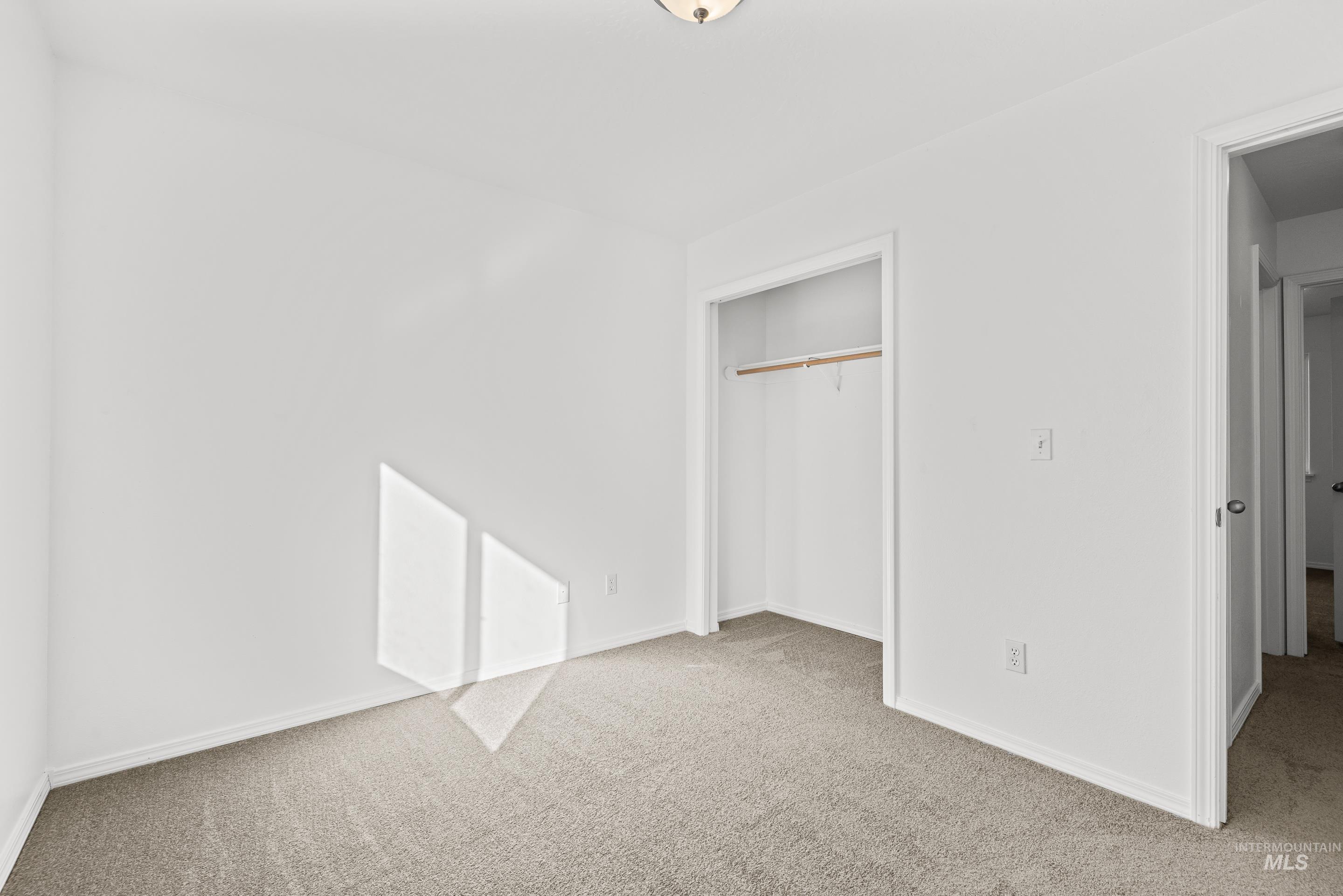 1379 Nw Withrow Ct Property Photo 24