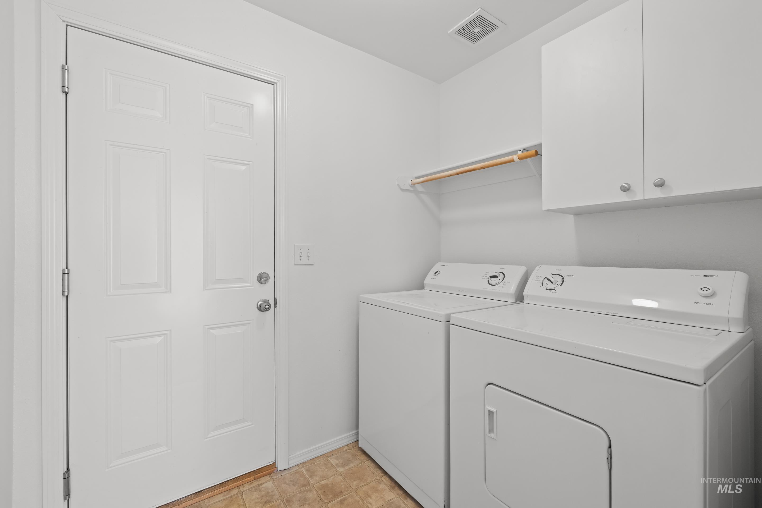 1379 Nw Withrow Ct Property Photo 29
