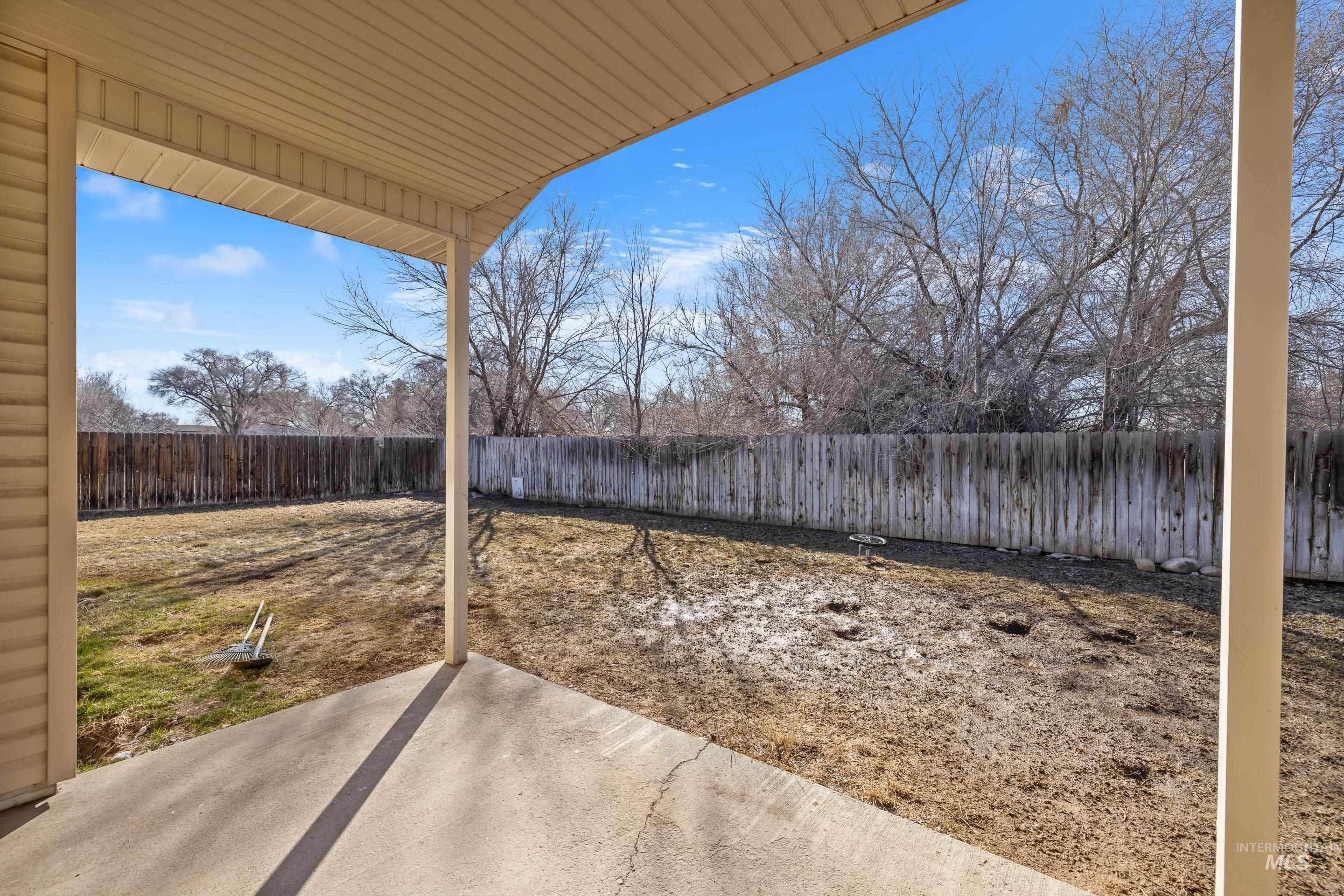 1379 Nw Withrow Ct Property Photo 30