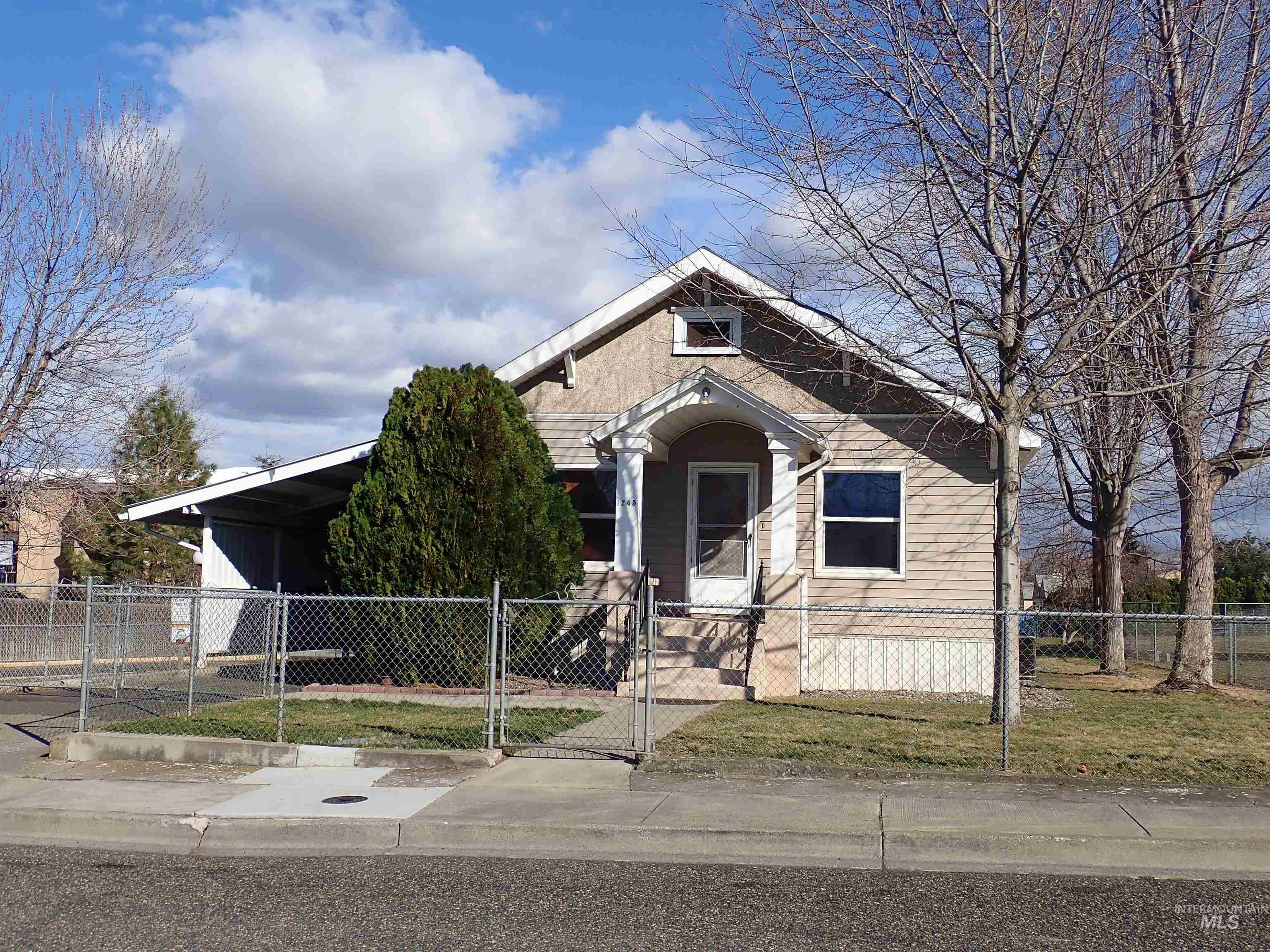 1245 Billups St Property Photo