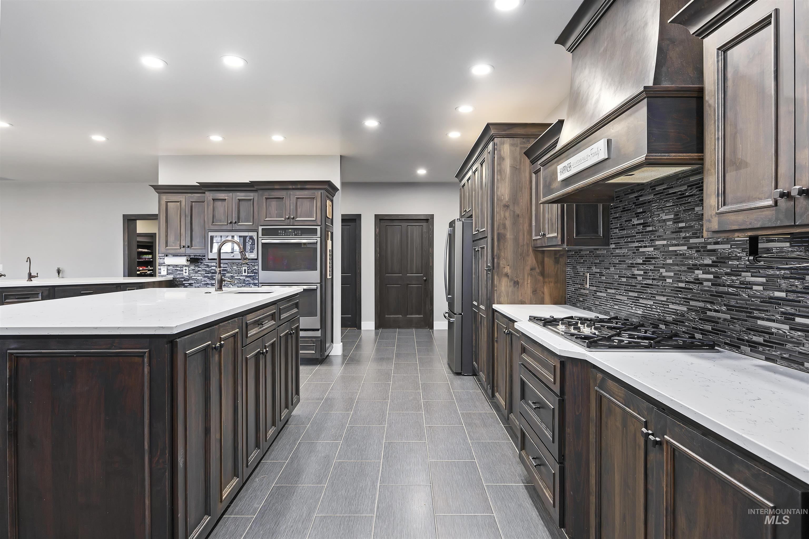 4030 N 3329 E Property Photo 9