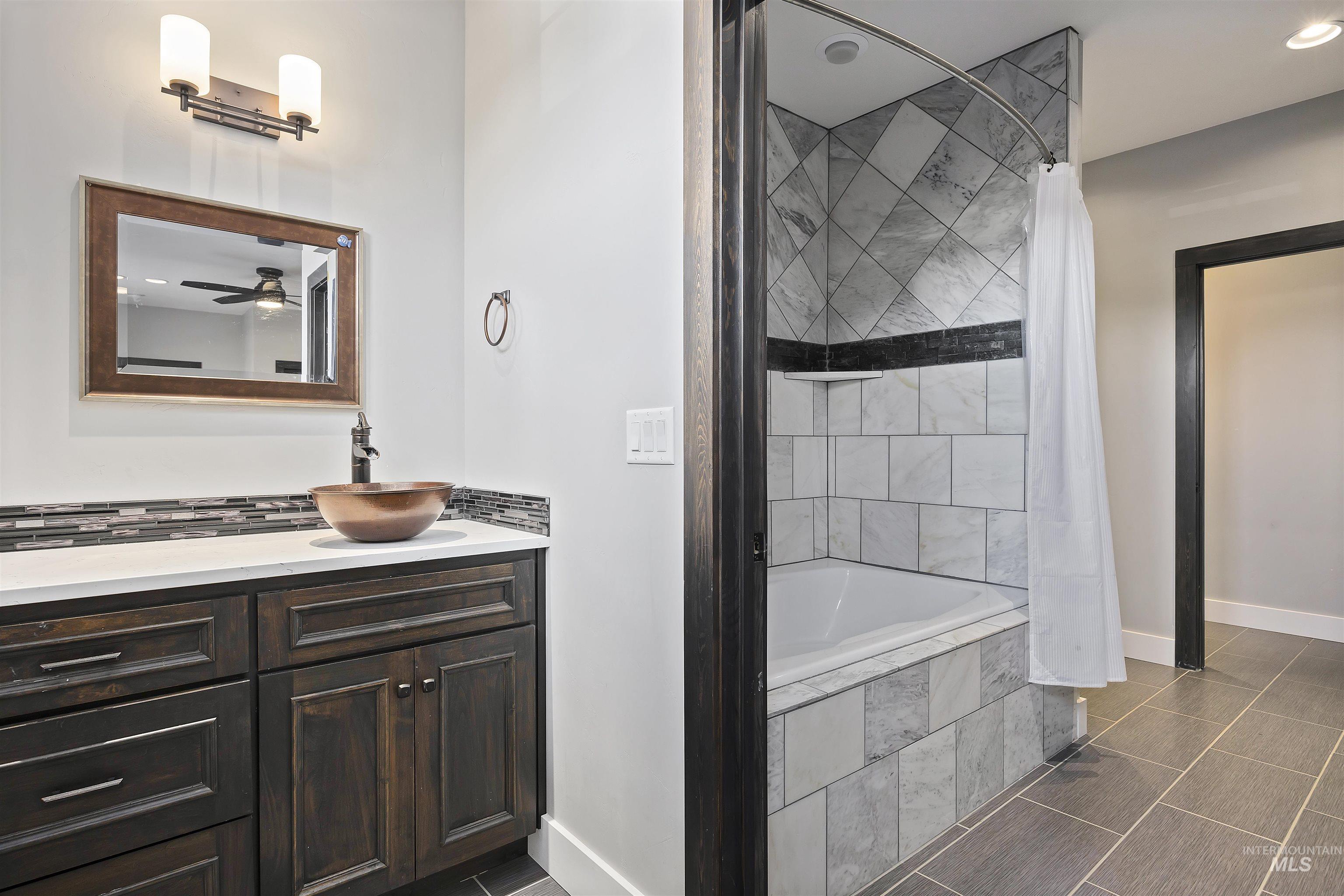 4030 N 3329 E Property Photo 27