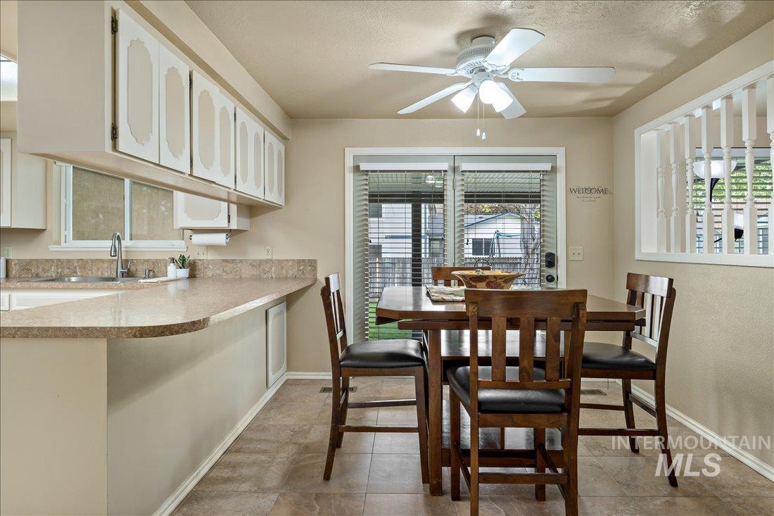 5328 W Bainbridge Dr. Property Photo 12