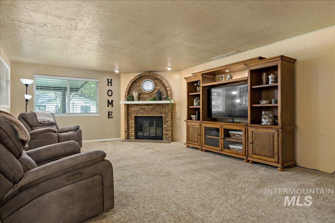 5328 W Bainbridge Dr. Property Photo 18