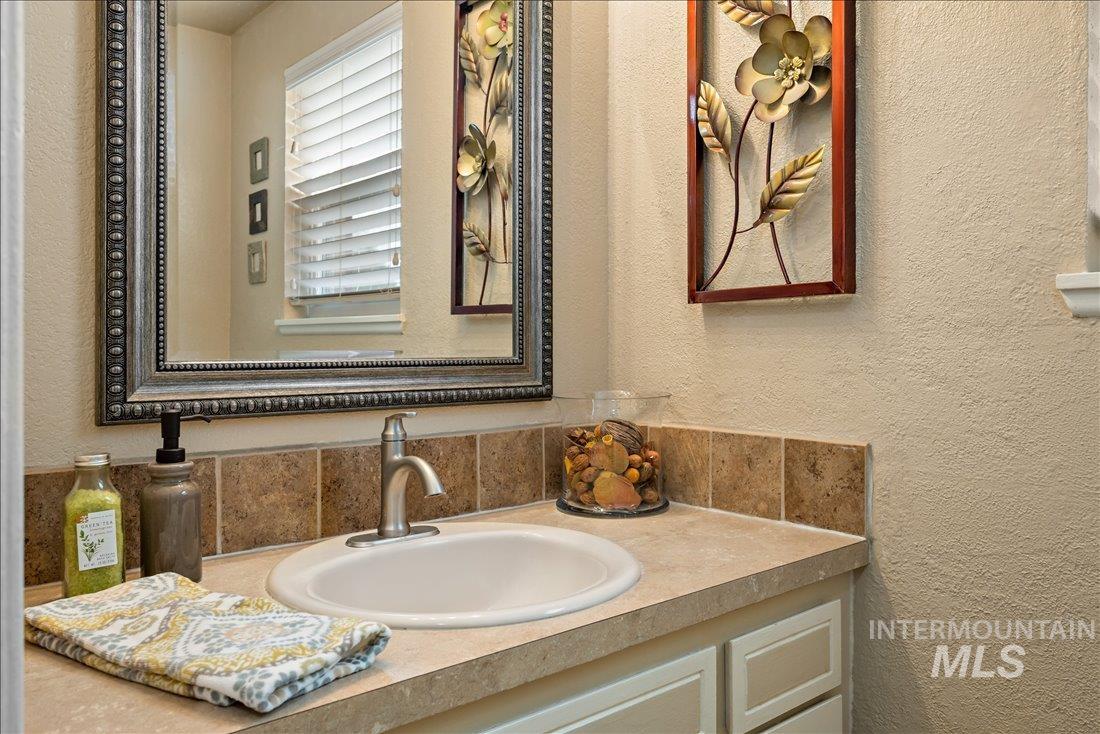 5328 W Bainbridge Dr. Property Photo 19