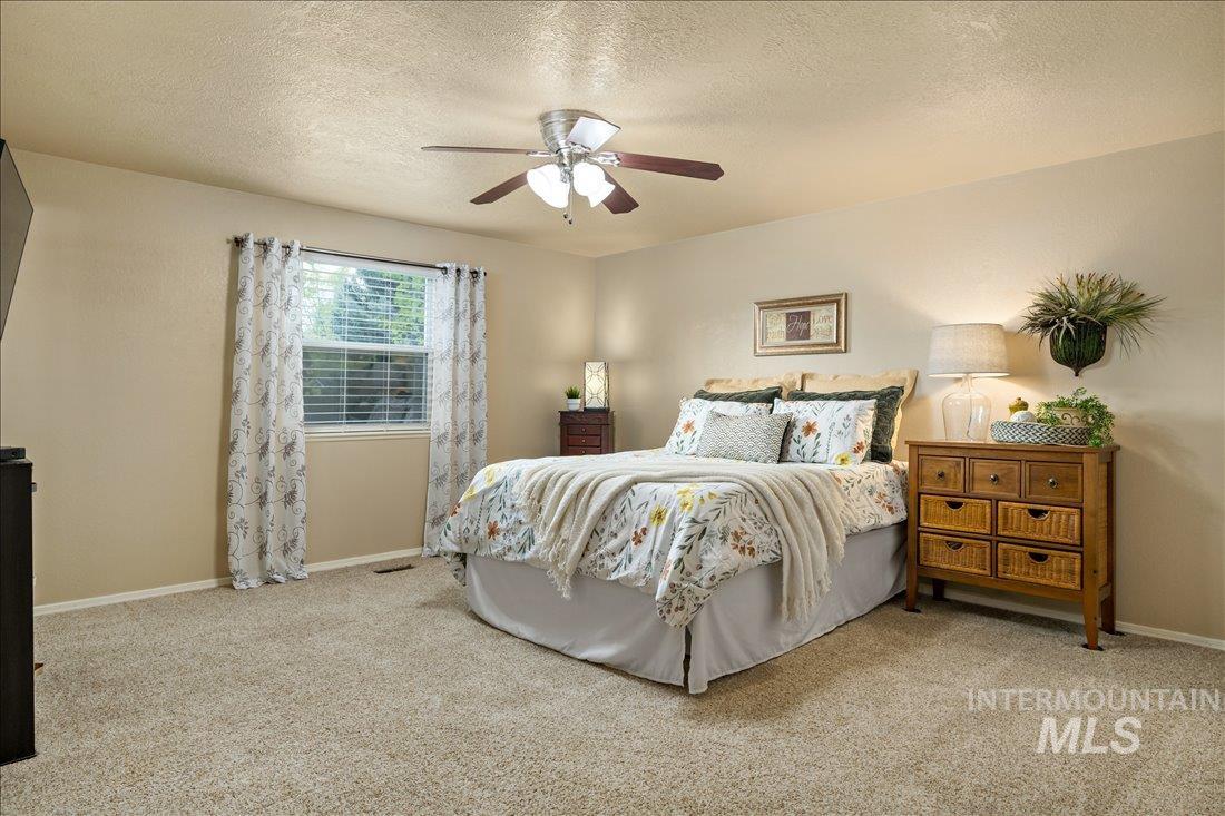 5328 W Bainbridge Dr. Property Photo 21