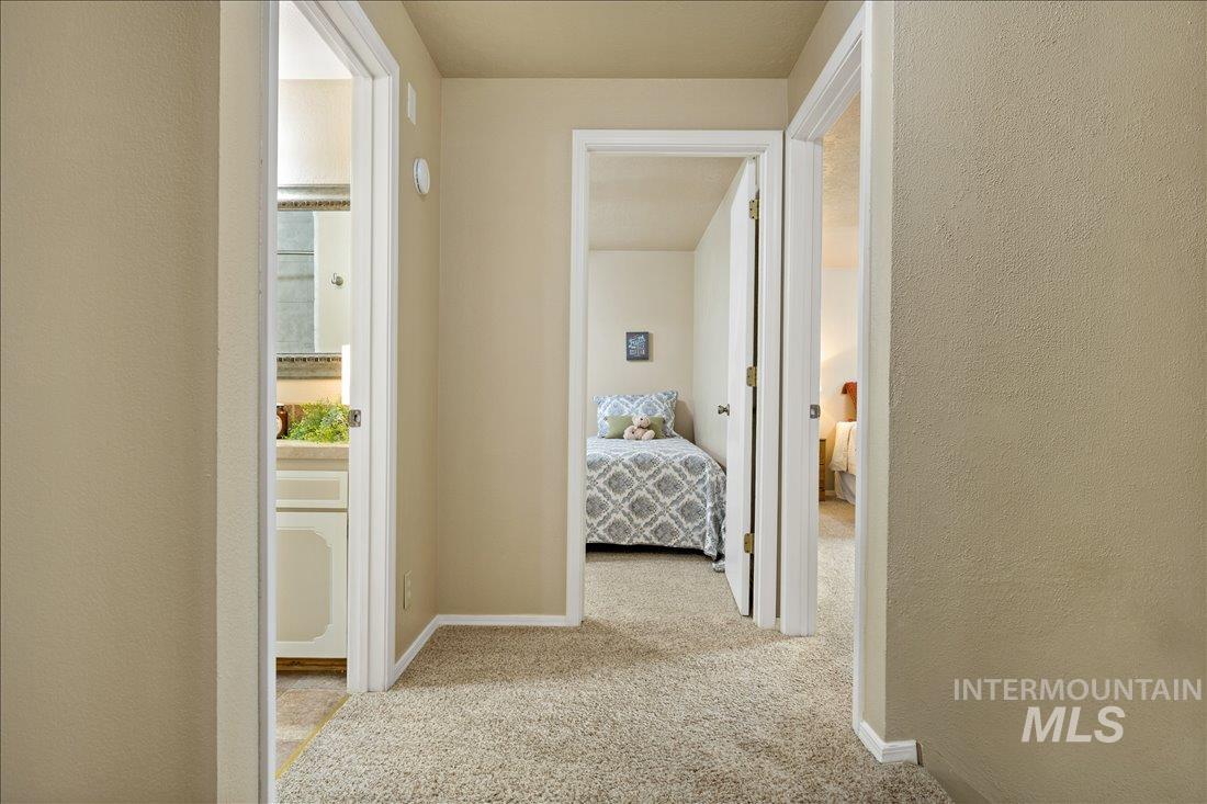 5328 W Bainbridge Dr. Property Photo 25
