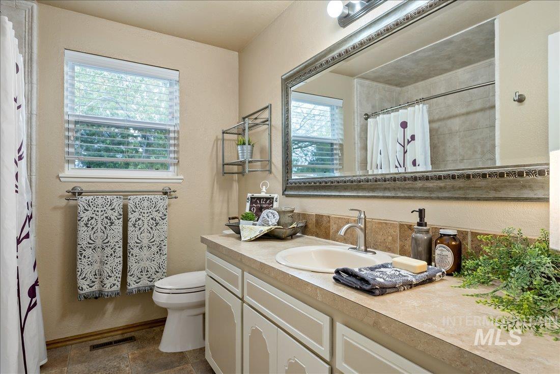 5328 W Bainbridge Dr. Property Photo 26