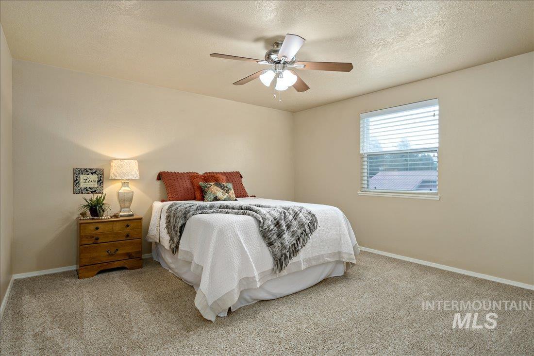 5328 W Bainbridge Dr. Property Photo 27