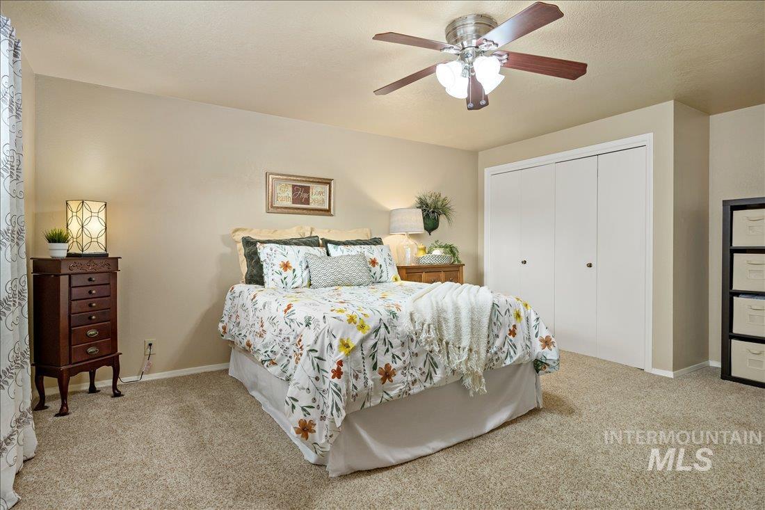 5328 W Bainbridge Dr. Property Photo 29