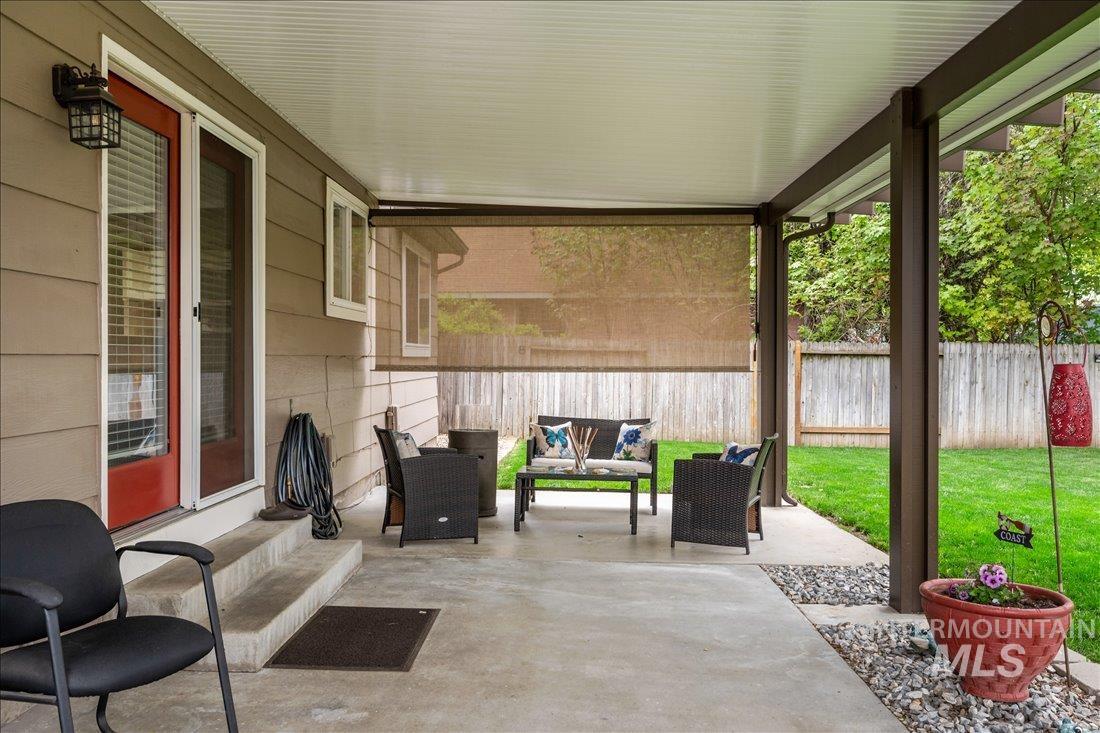 5328 W Bainbridge Dr. Property Photo 30