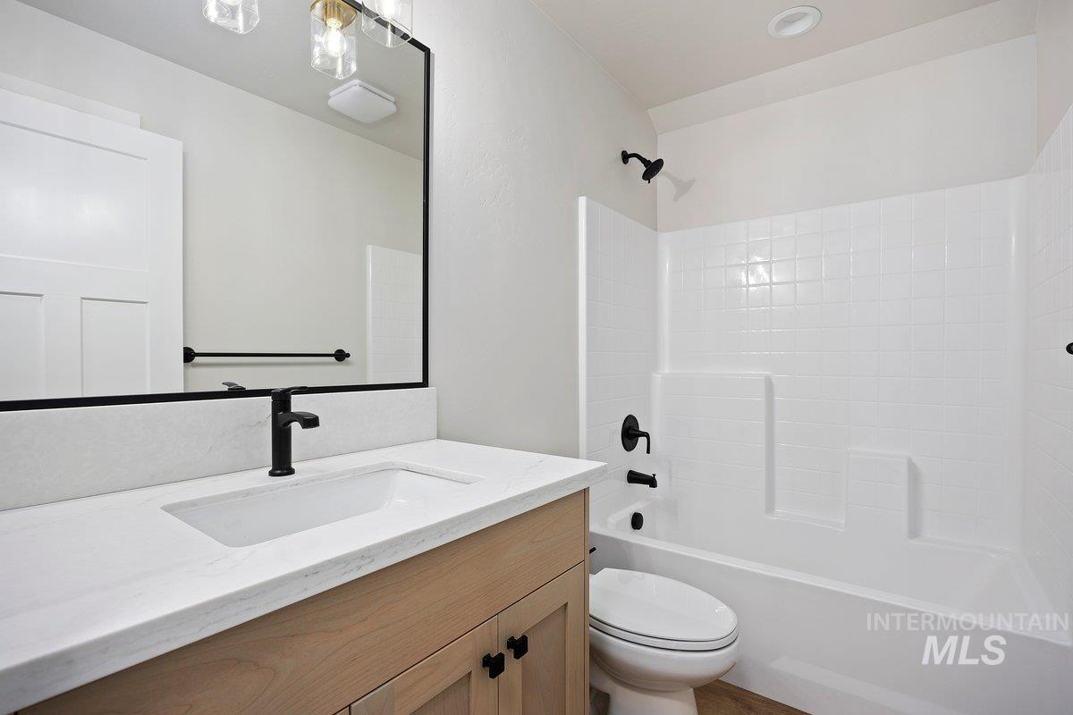 2360 Cattail Dr Property Photo 29