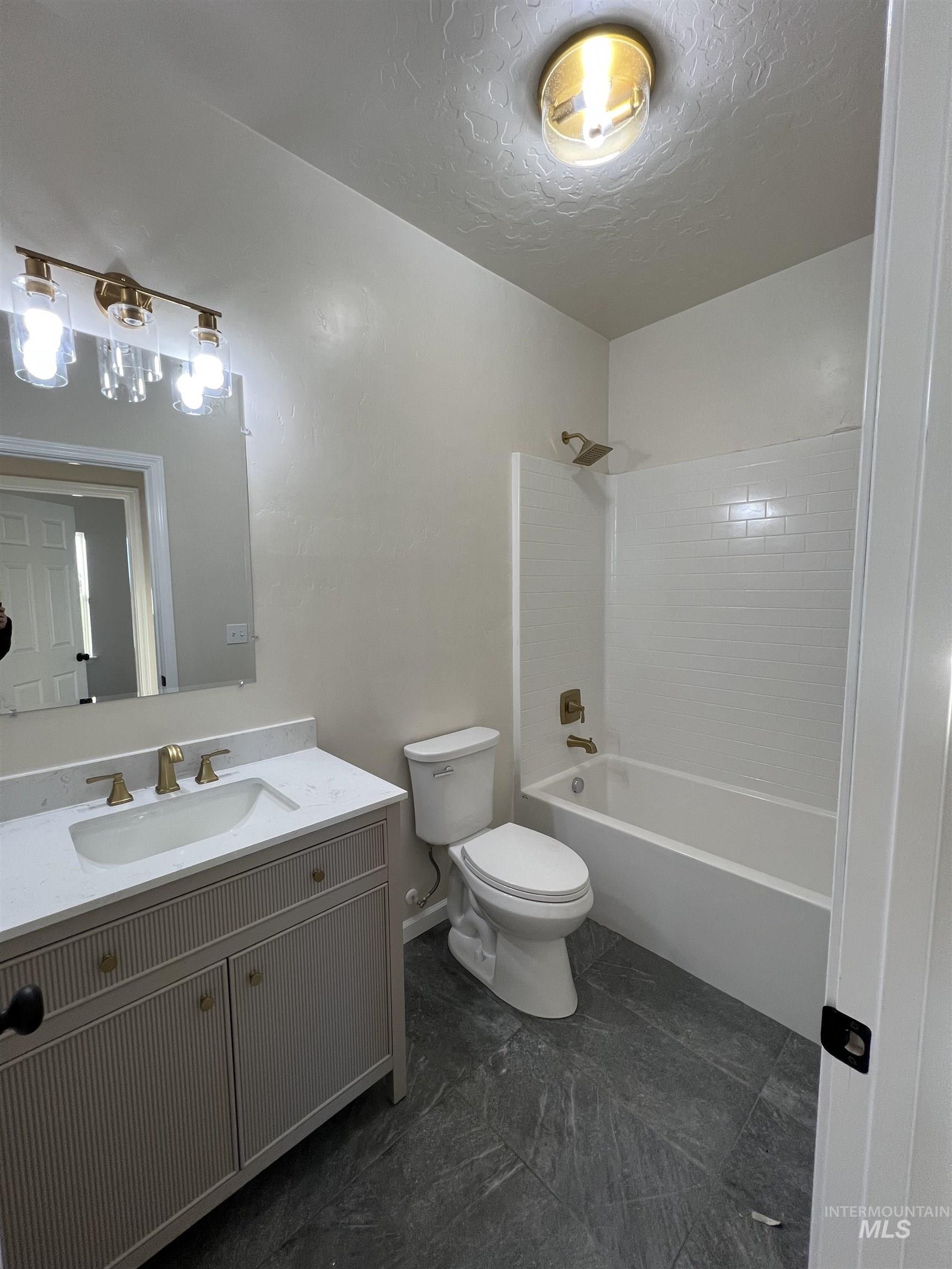 405 N Fairfield Property Photo 5