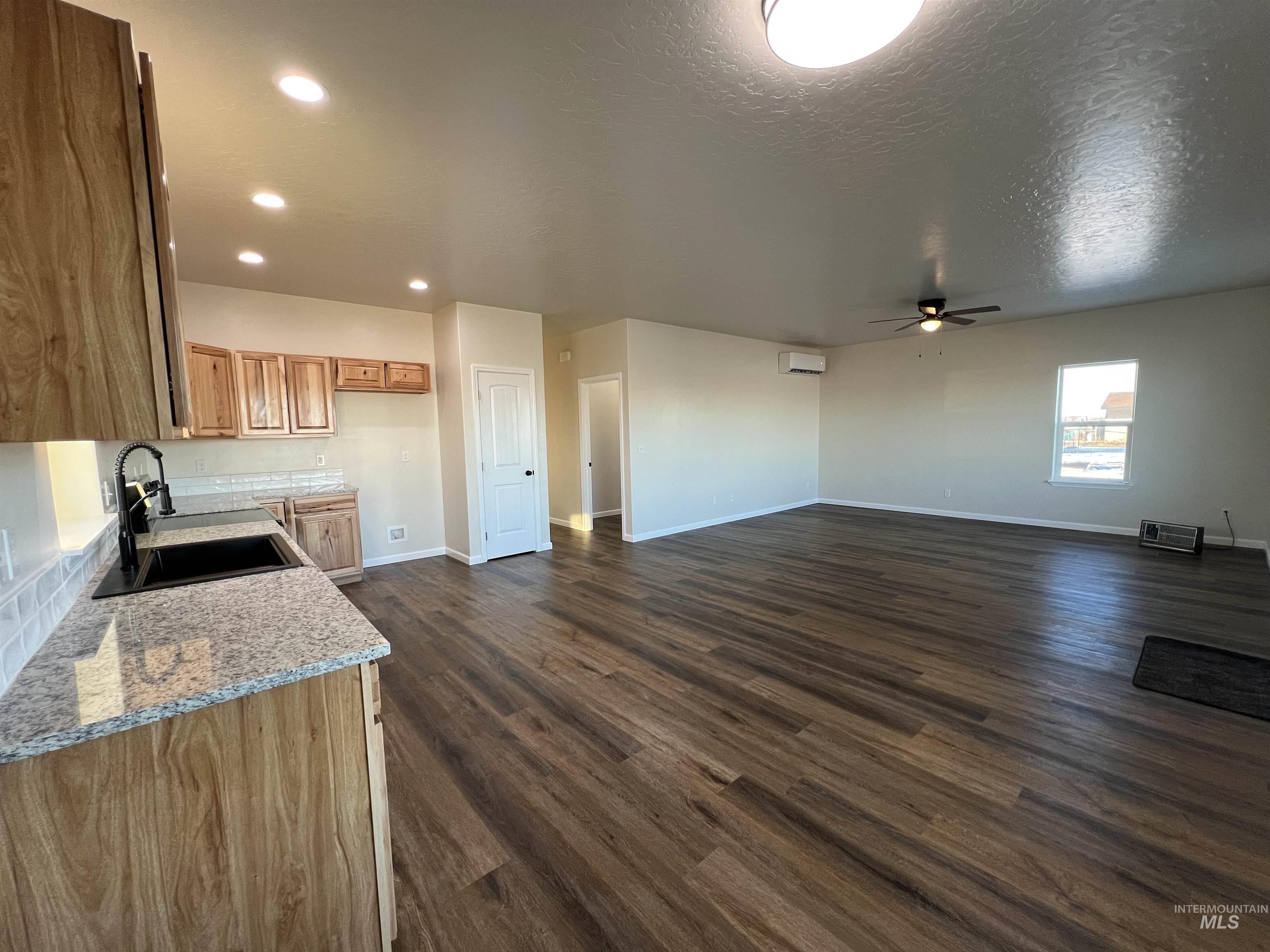 405 N Fairfield Property Photo 7
