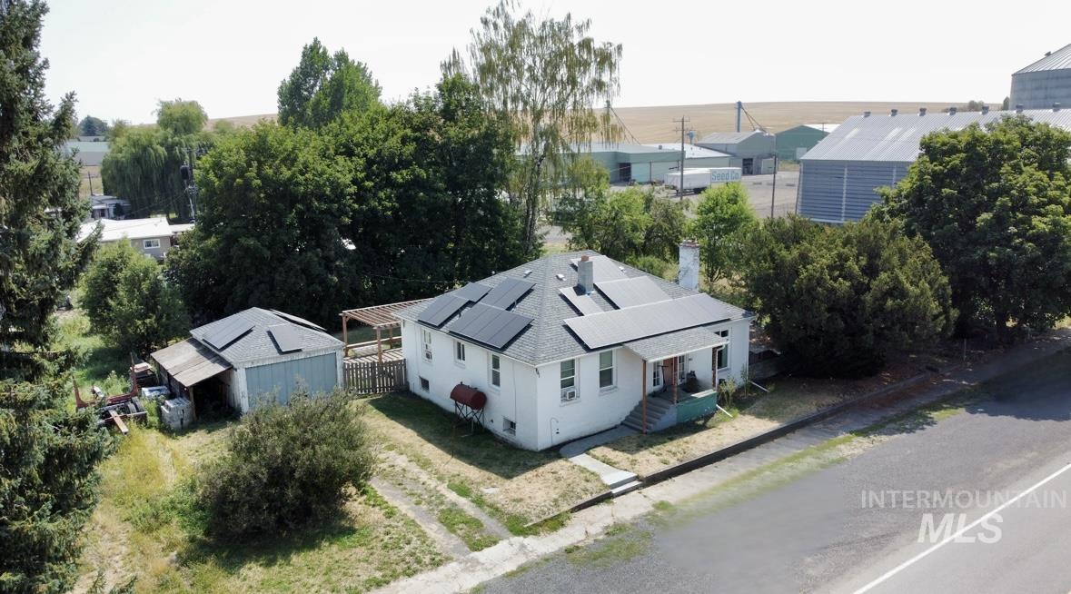 709 Oak St Property Photo