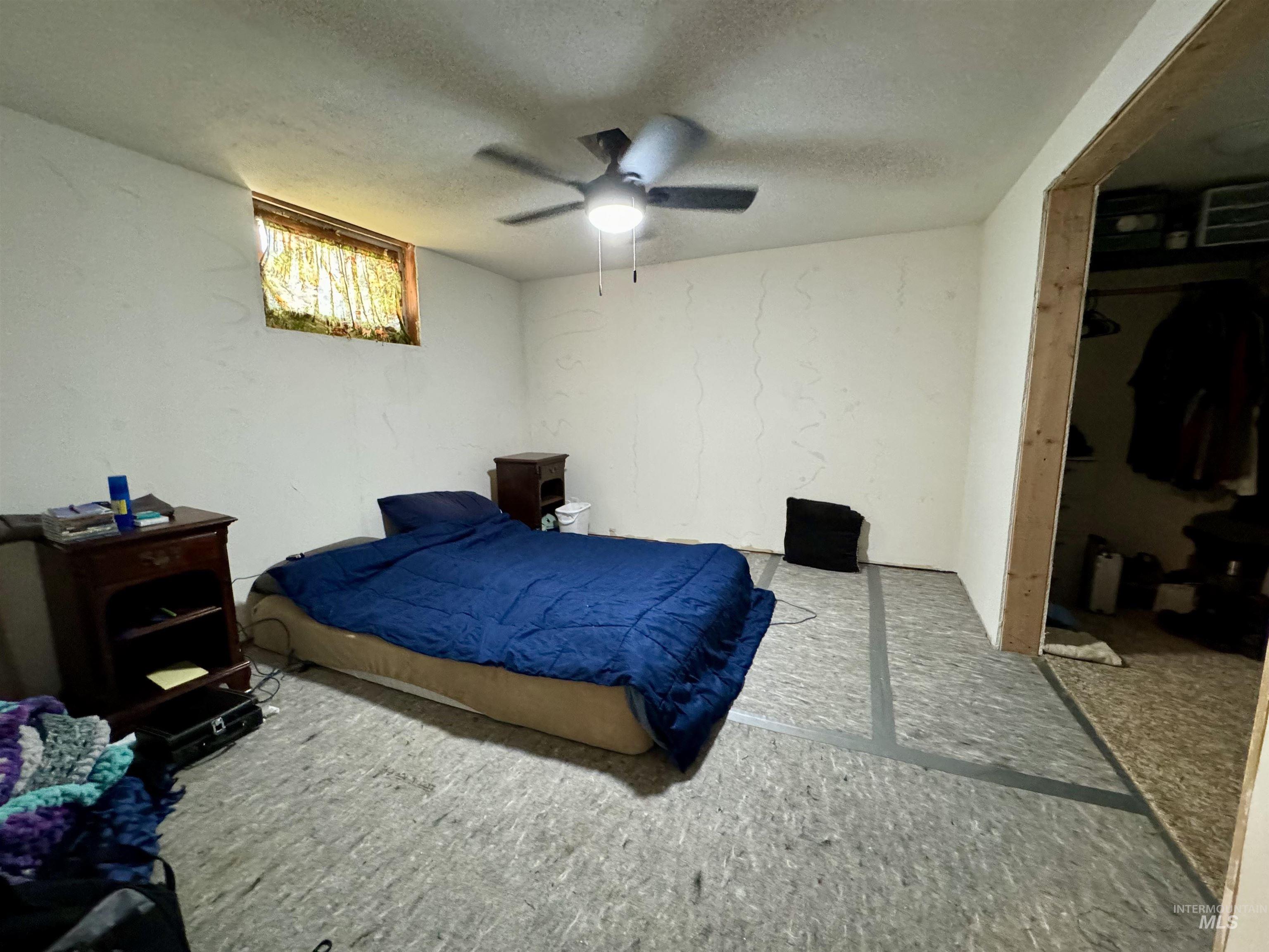 709 Oak St Property Photo 19
