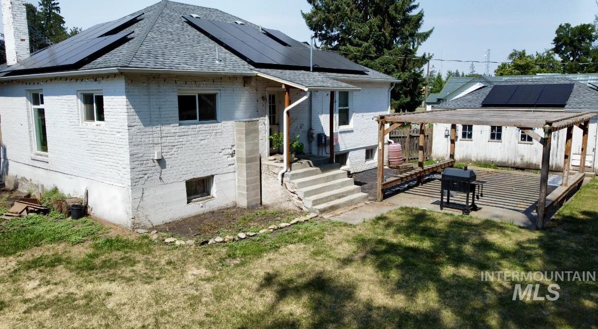 709 Oak St Property Photo 27