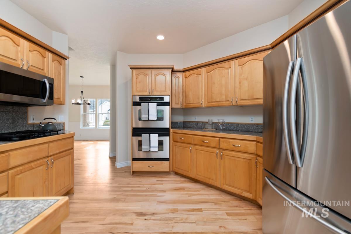 6048 N Harbor Town Place Property Photo 5