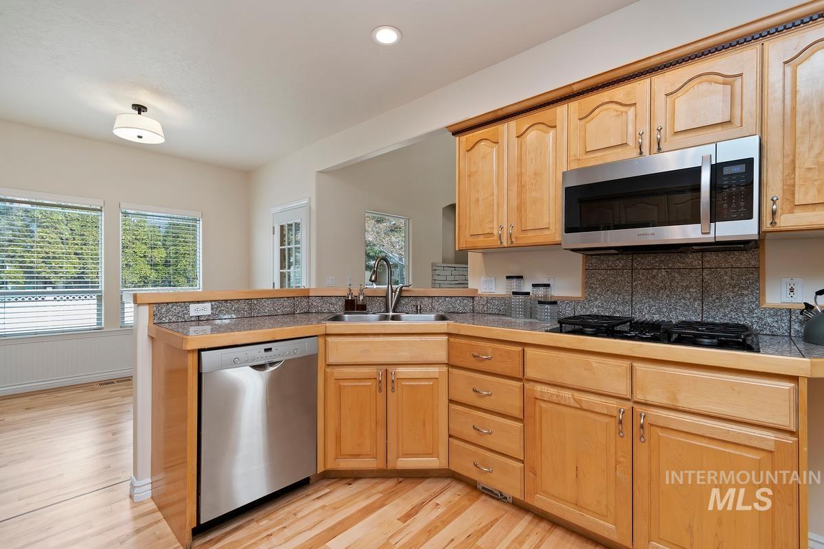 6048 N Harbor Town Place Property Photo 17
