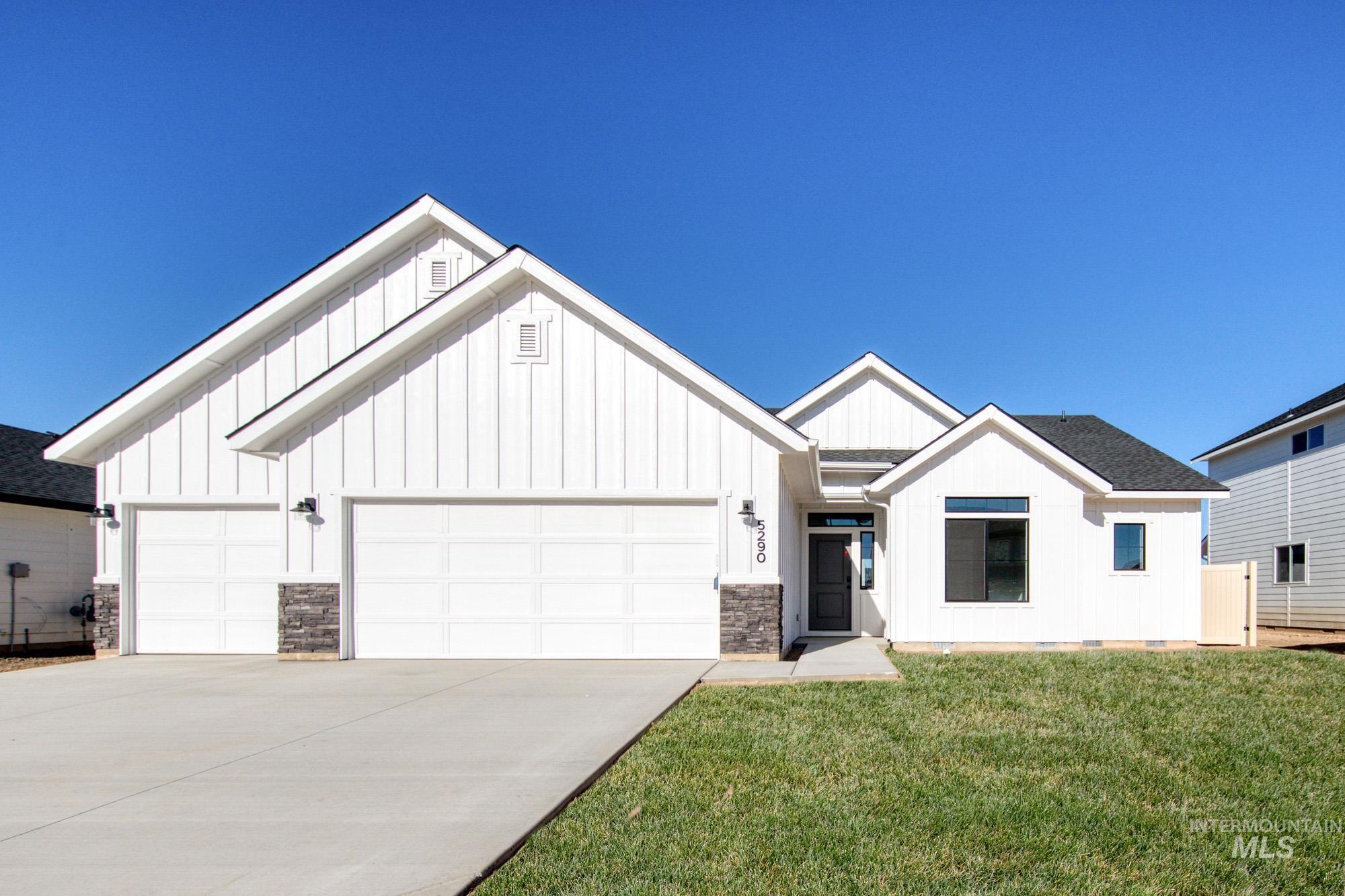 2700 N Jet Wolf Ave Property Photo