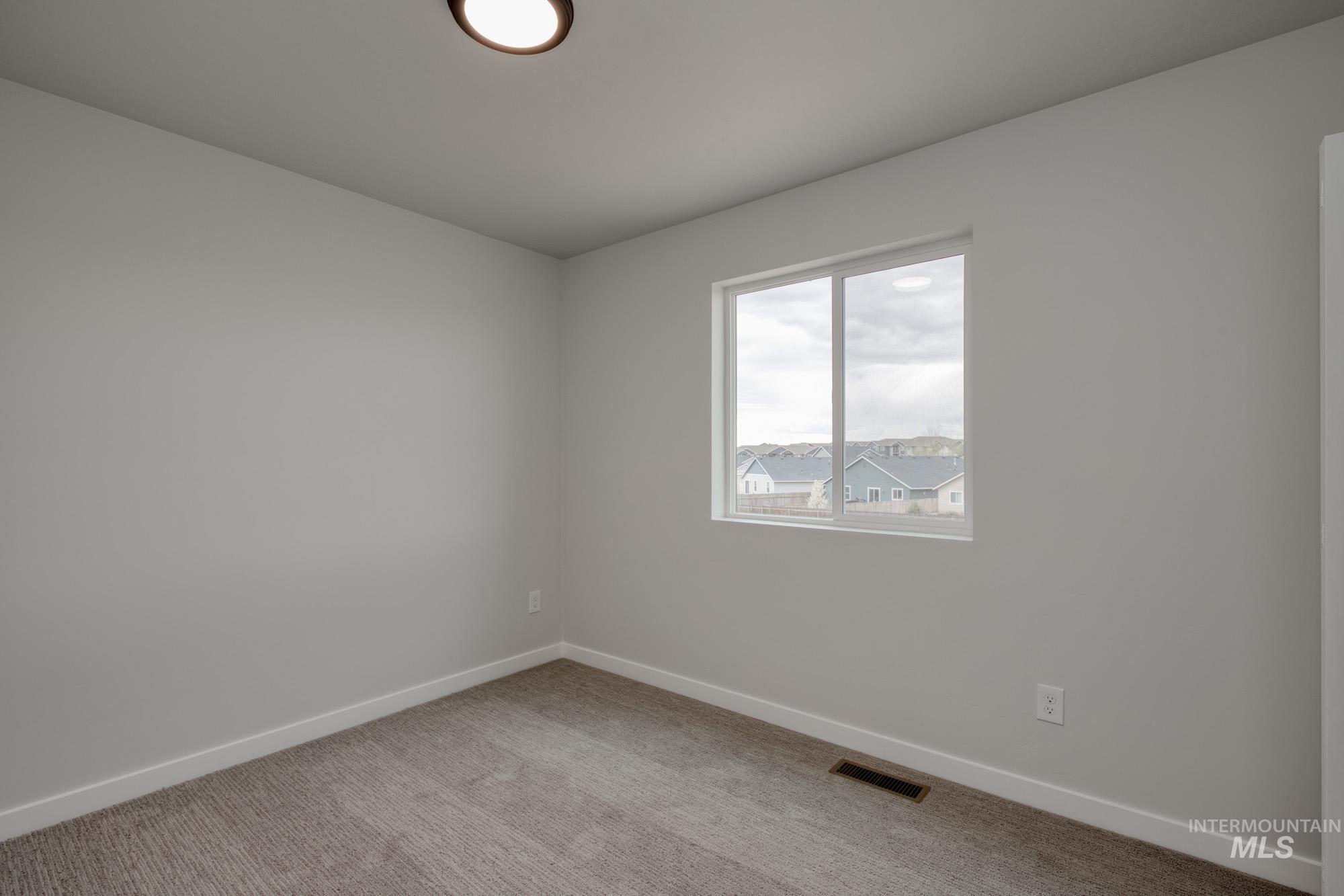 687 N Aleppo Way Property Photo 26