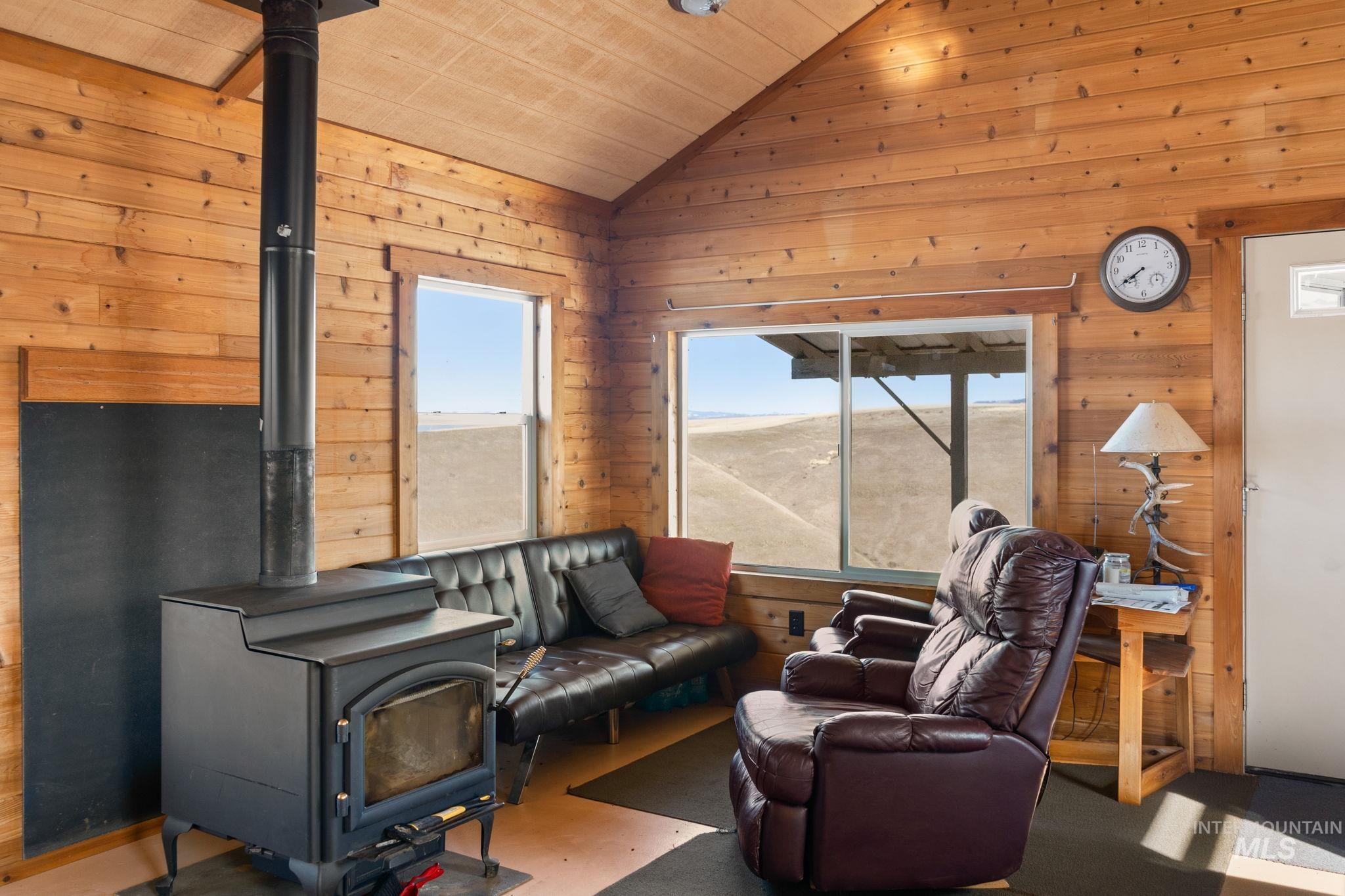 37607 Webb Ridge Road Property Photo 4