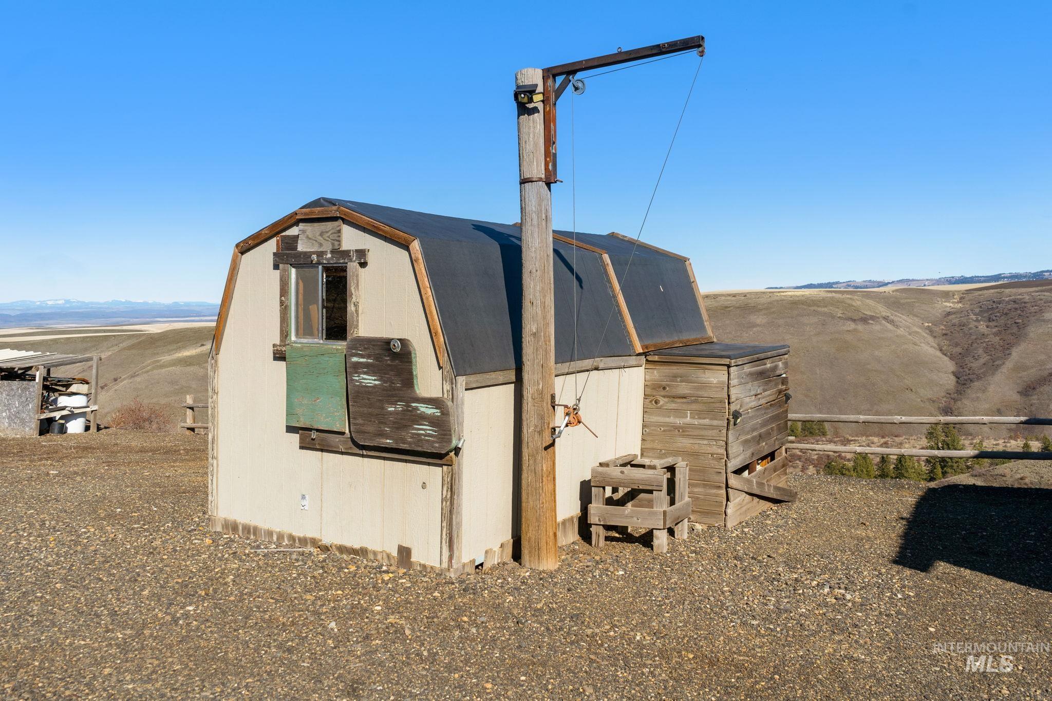37607 Webb Ridge Road Property Photo 17