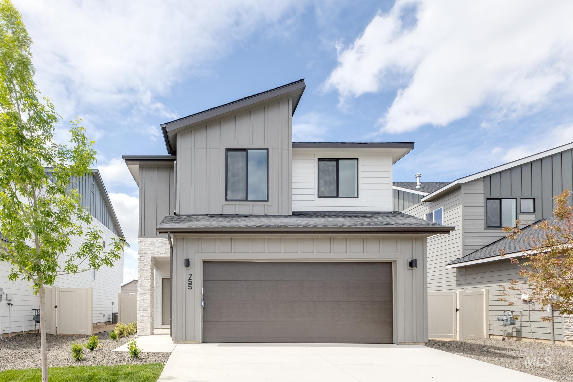 755 N Aleppo Way Property Photo 1