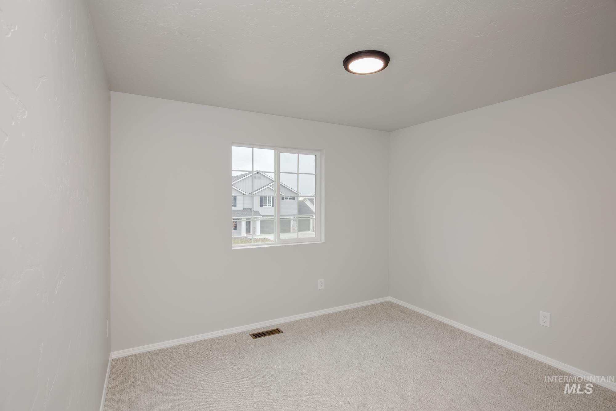 763 N Aleppo Way Property Photo 12