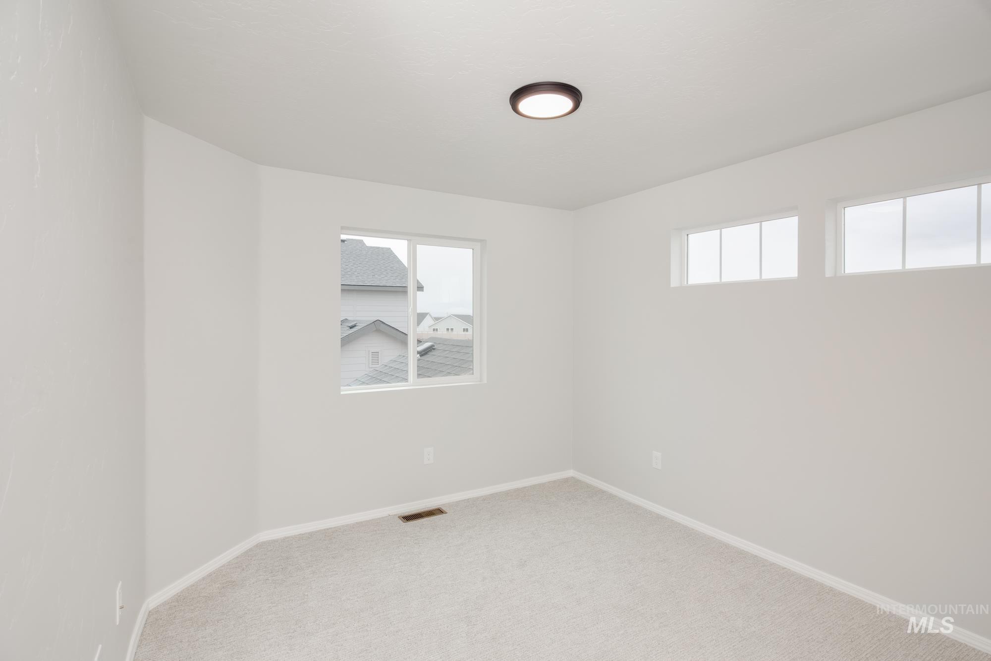 763 N Aleppo Way Property Photo 13