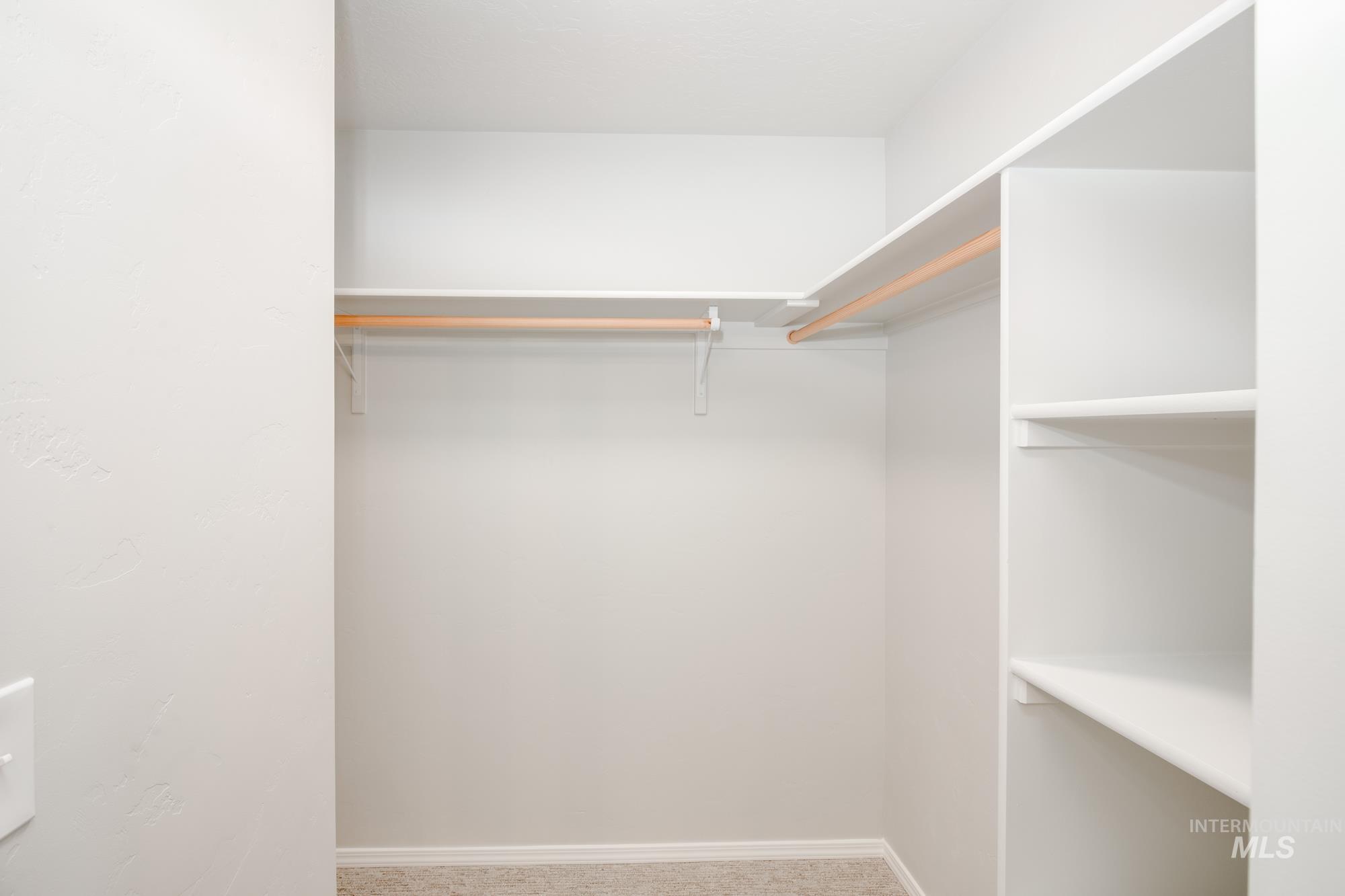 763 N Aleppo Way Property Photo 19