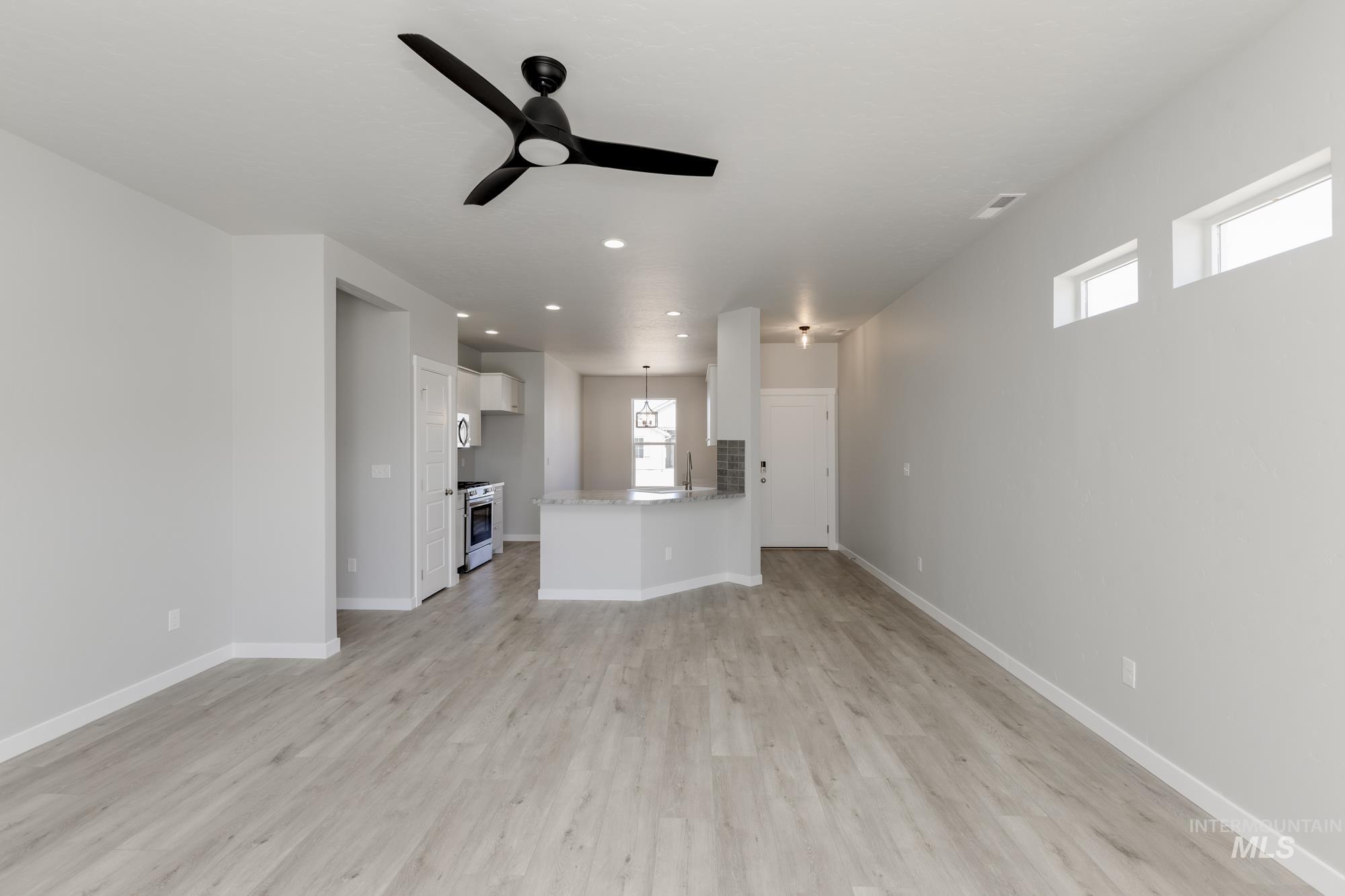 6779 W Plateau Creek Dr Property Photo 2