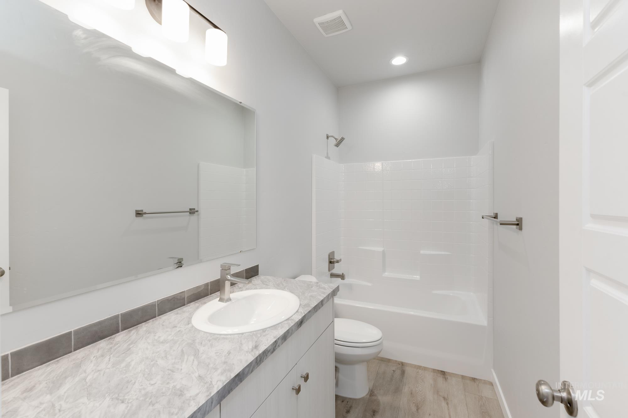 6779 W Plateau Creek Dr Property Photo 10