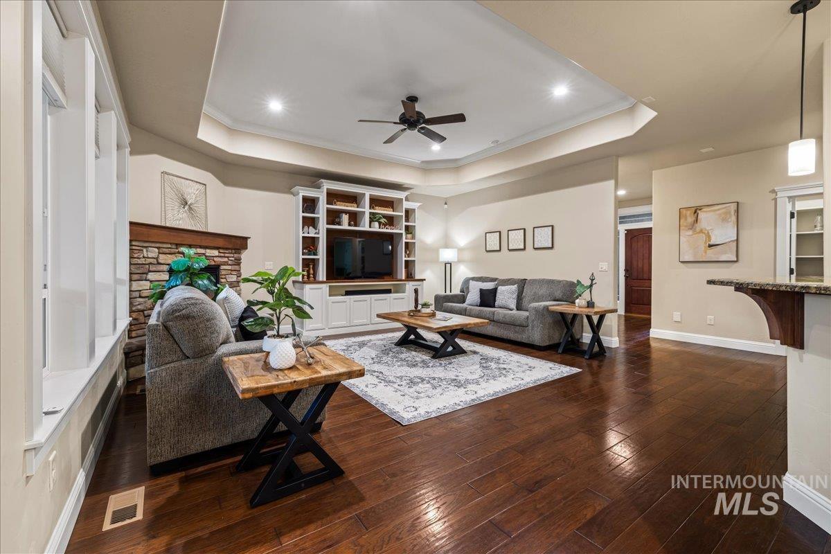 4255 N Rogue River Way Property Photo 11