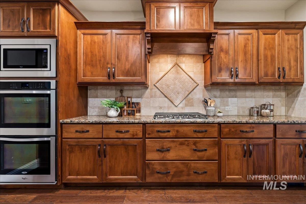 4255 N Rogue River Way Property Photo 18
